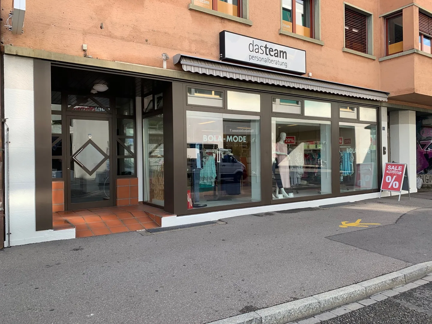 Negozio su 2 piani in posizione centrale - Foto 2 di 4
