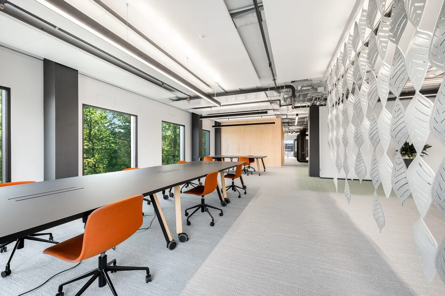 R2 Tower - Porta la tua azienda a nuove vette! - Foto 13 di 13