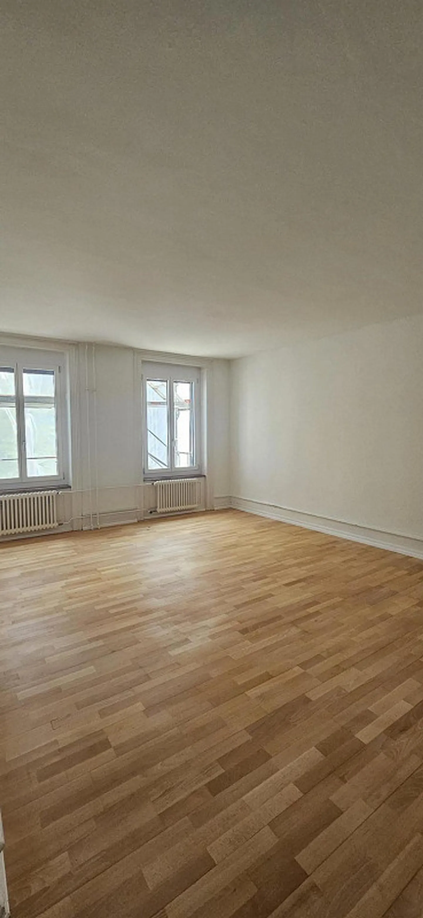 Zentrale 4-Zimmer-Wohnung in Zürich - Foto 9 von 11