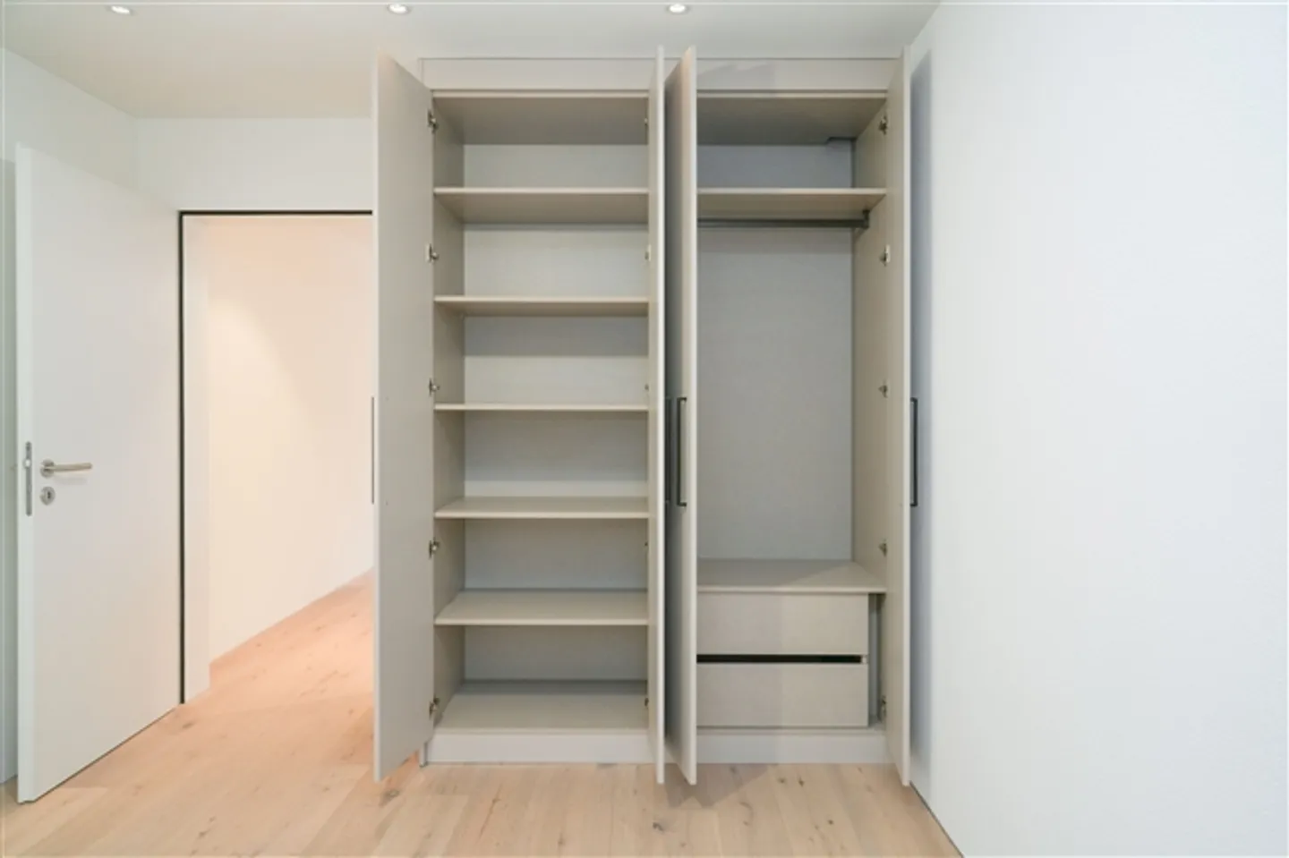 Modern 4.5-room apartment with terrace in Grenchen - Photo 11 of 13