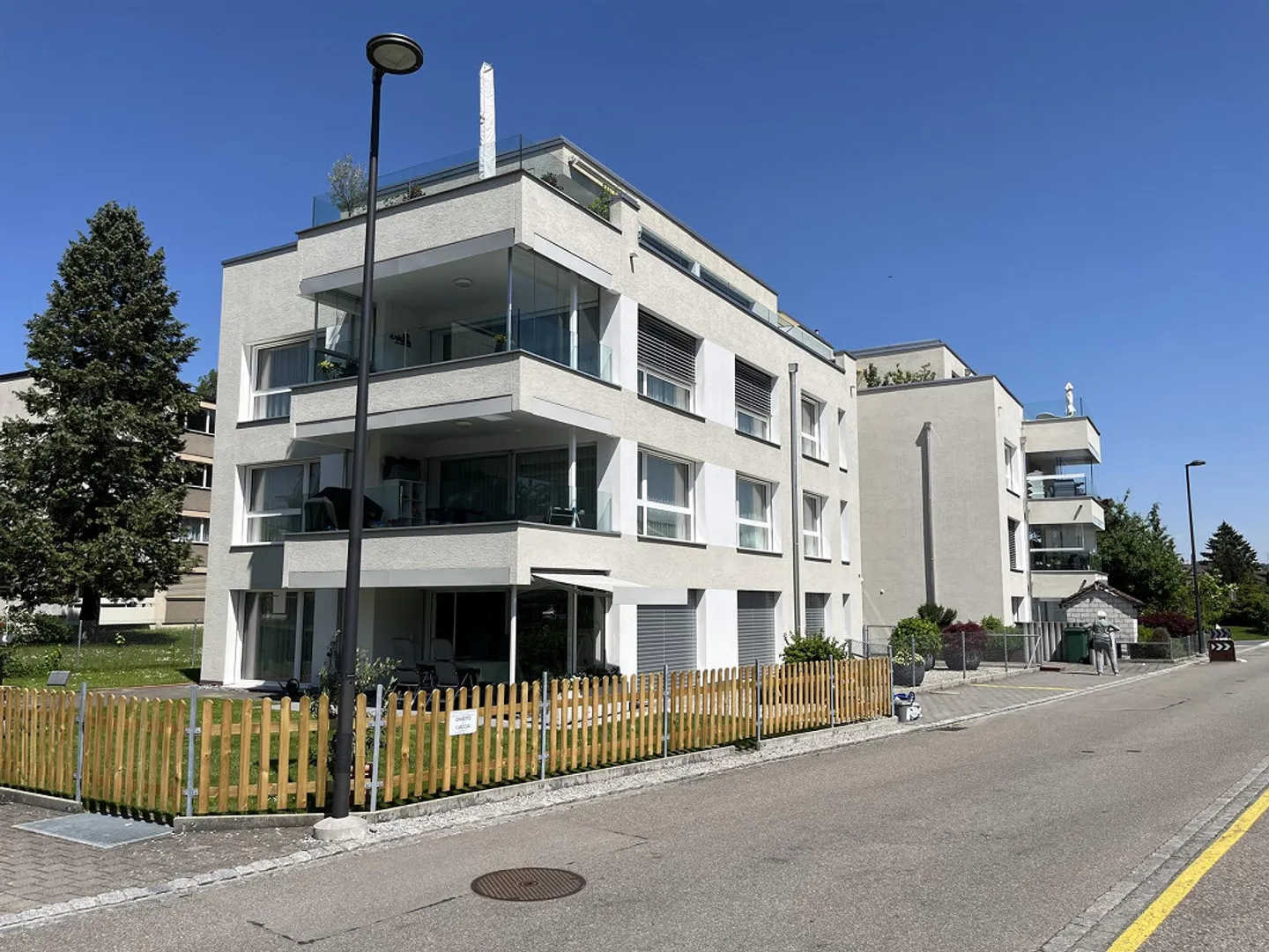 Dreamlike, modern condominium - Photo 1 of 8
