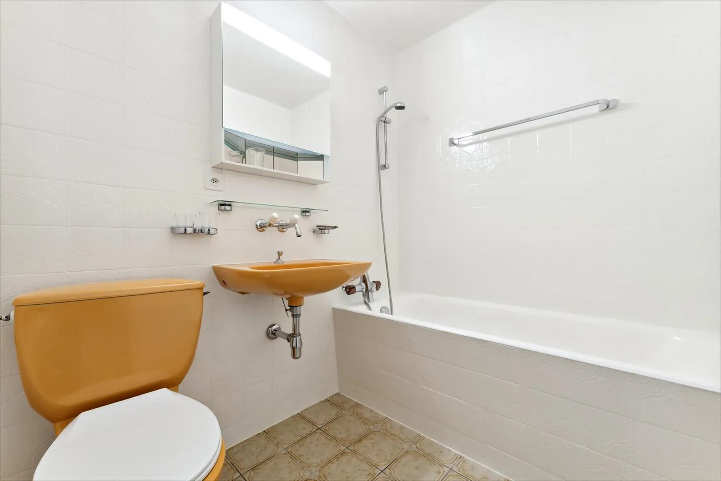 LOCATION WITH FREE DEPOSIT - Photo 2 of 4