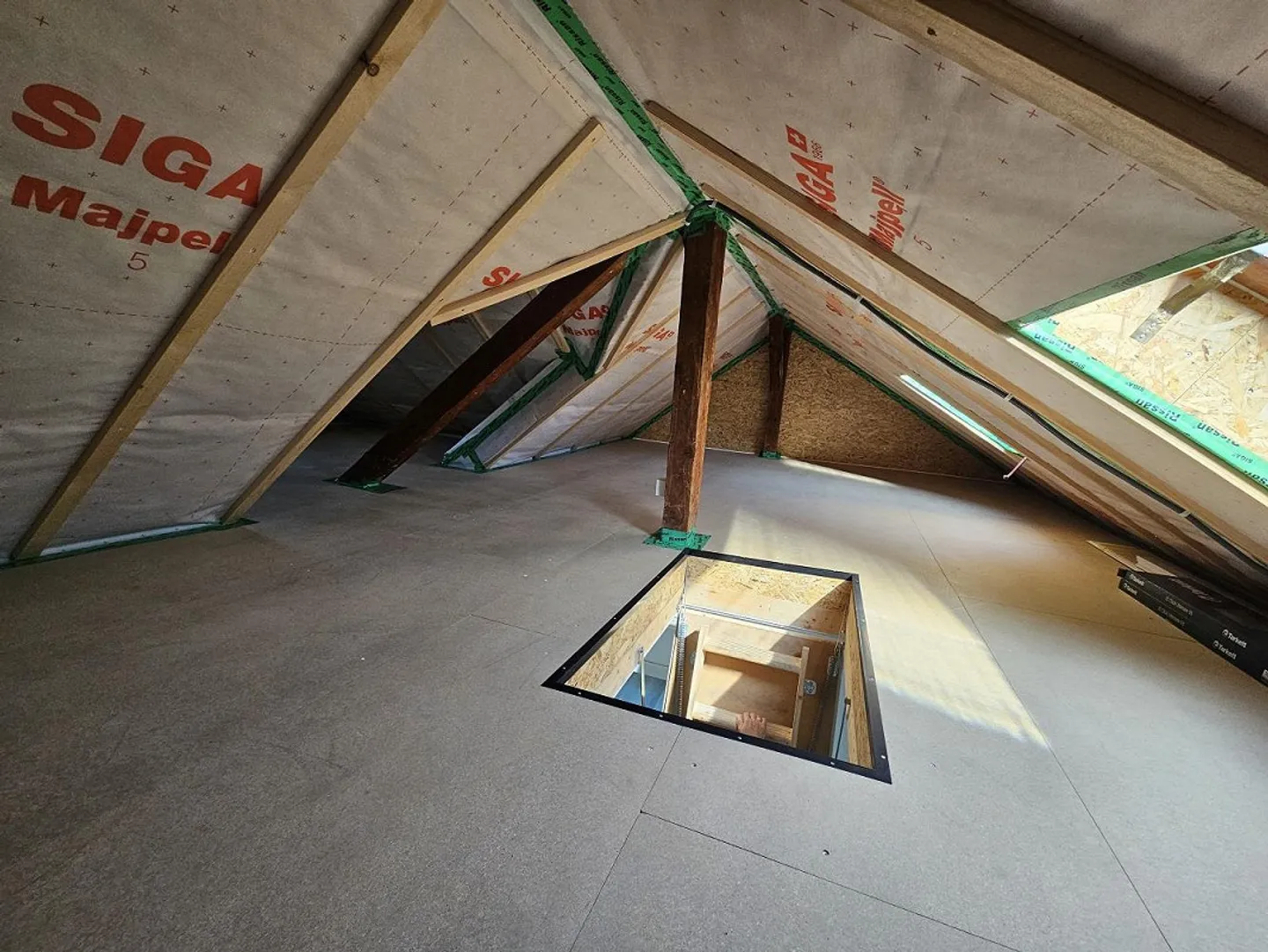 Charmante 2.5 Zimmer Dachwohnung in Altbau, ohne Balkon - Foto 12 von 13