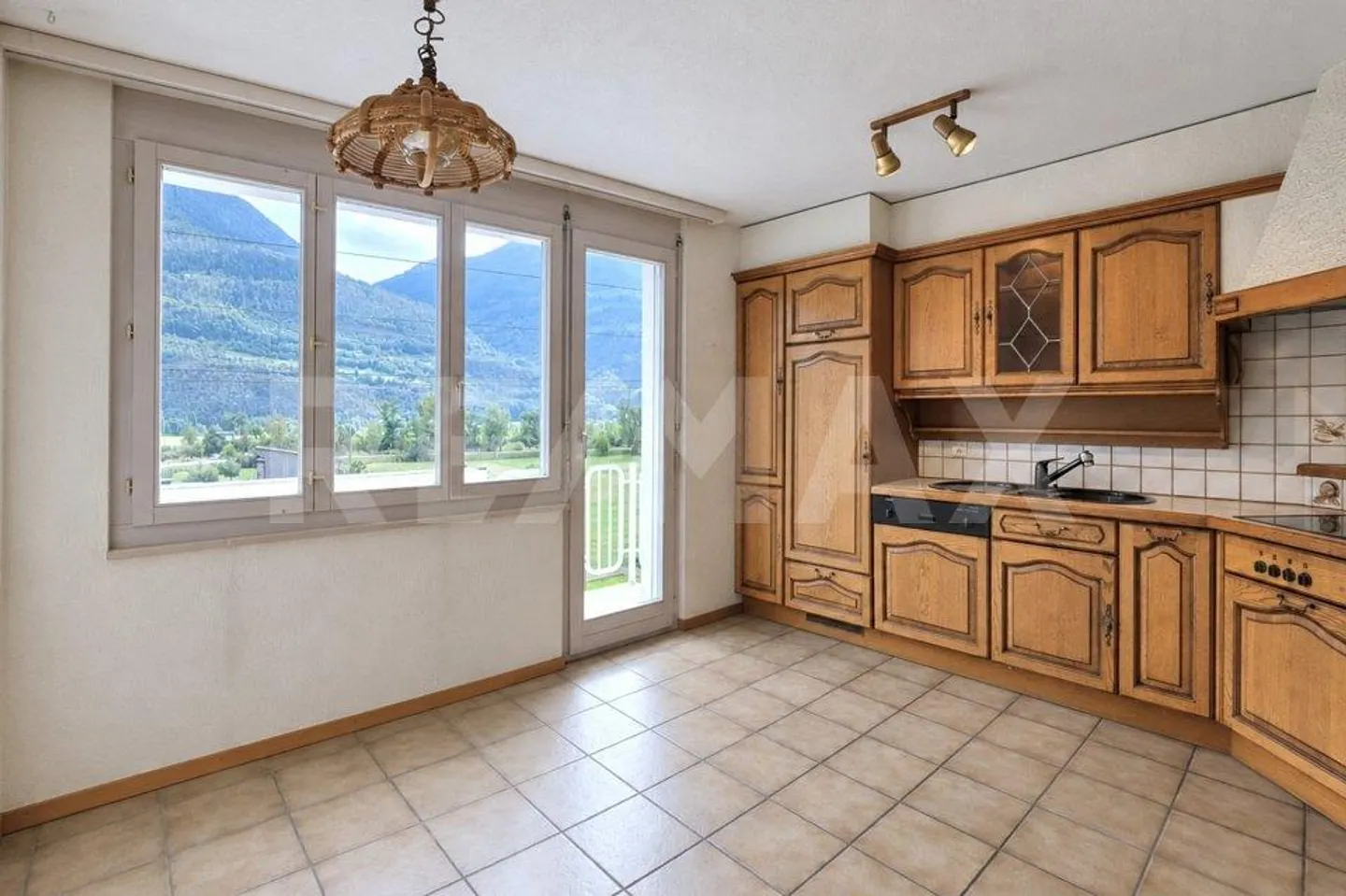 Beaucoup d'espace pour la famille – Appartement ensoleillé de 3,5 pièces avec deux balcons - Photo 5 sur 13