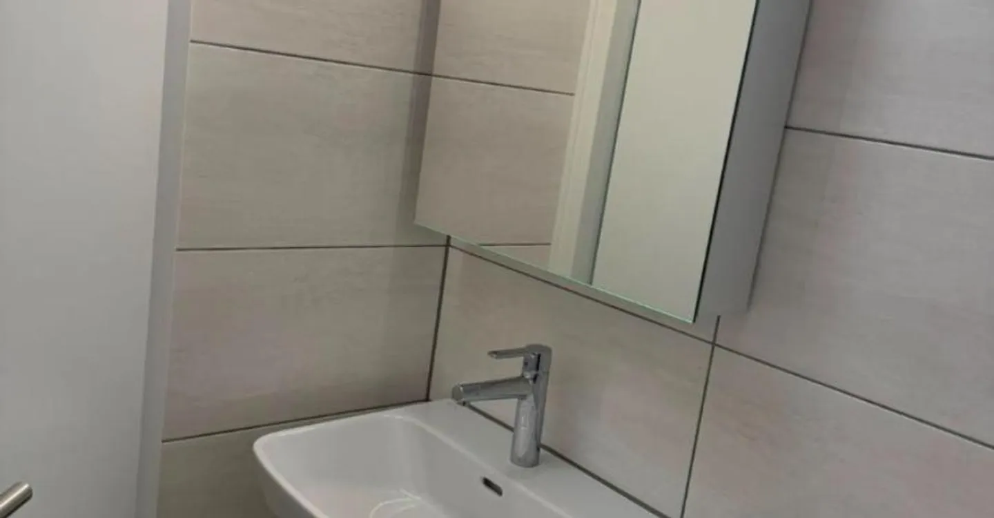 Bel Appartement Rénové - Photo 7 sur 7