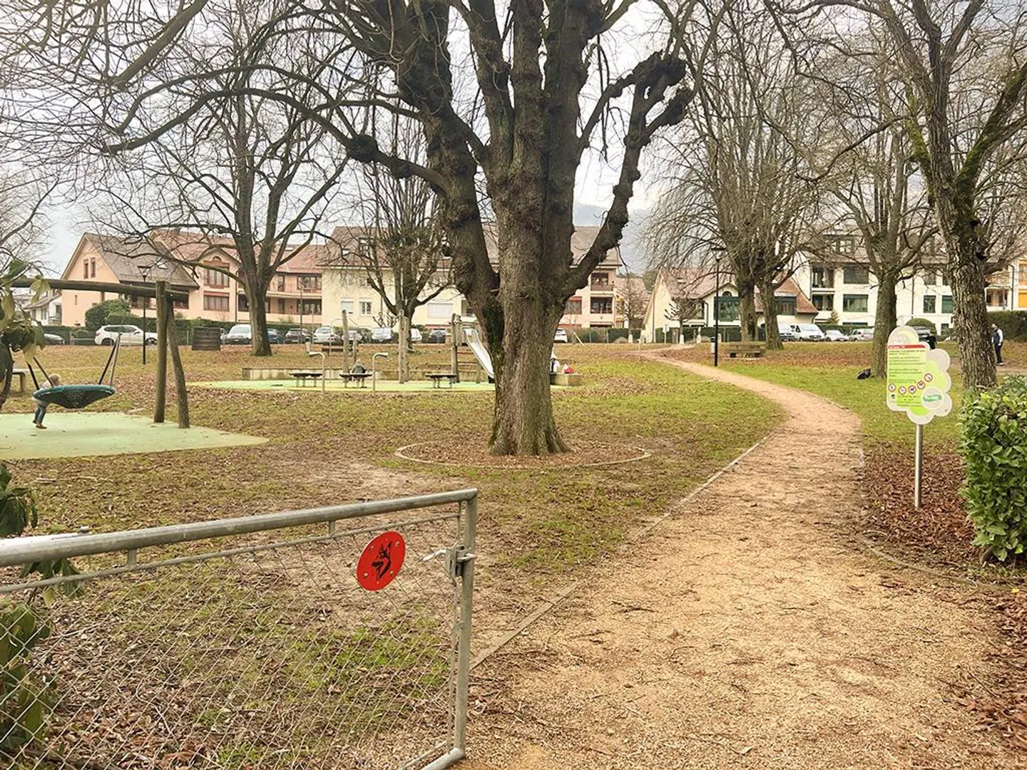 VEYRIER - SPLENDIDE APPARTEMENT - 6.5 PIECES - Photo 2 sur 3