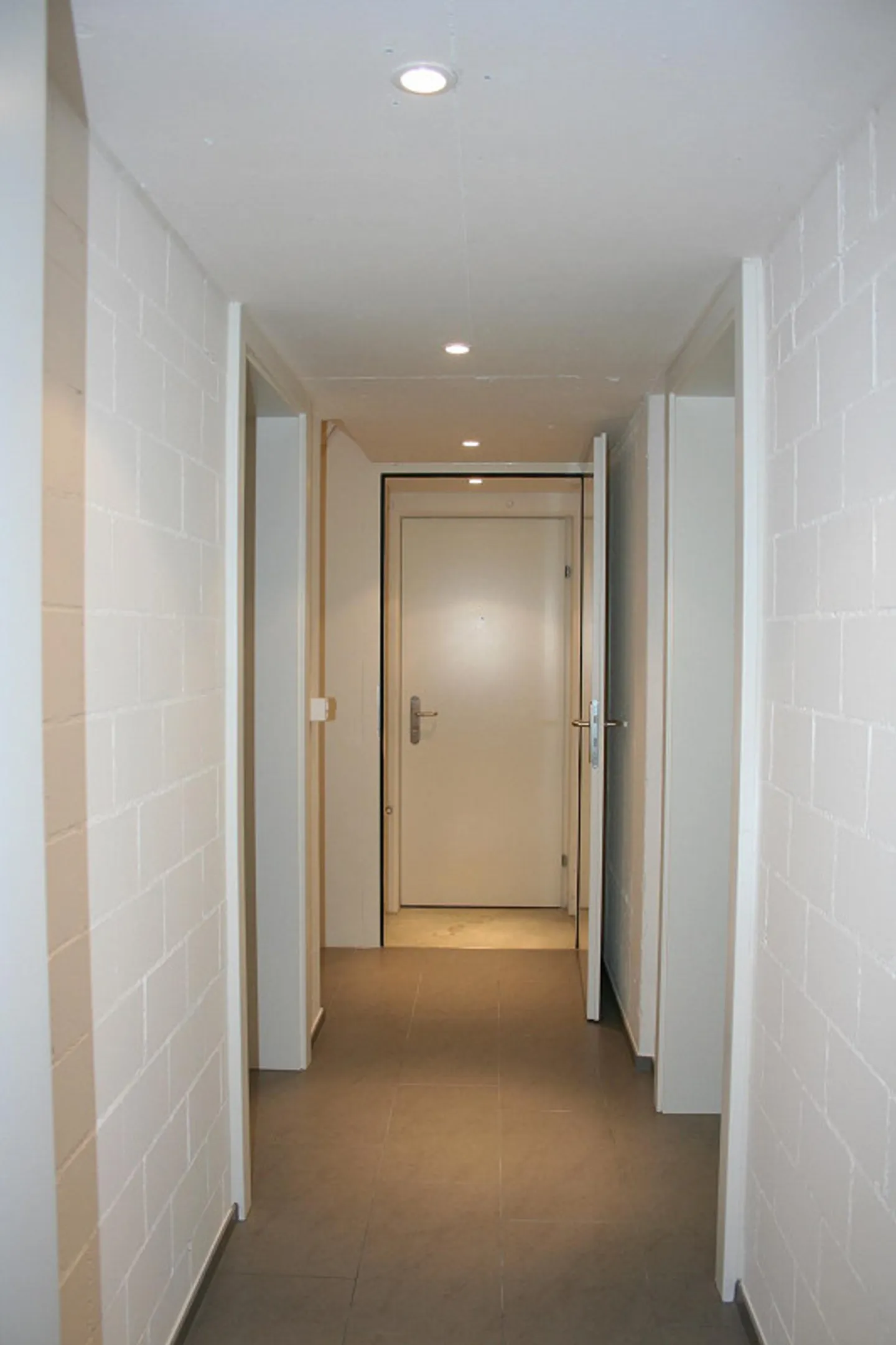 Modernes Familienhaus mit Garten - Foto 11 von 12