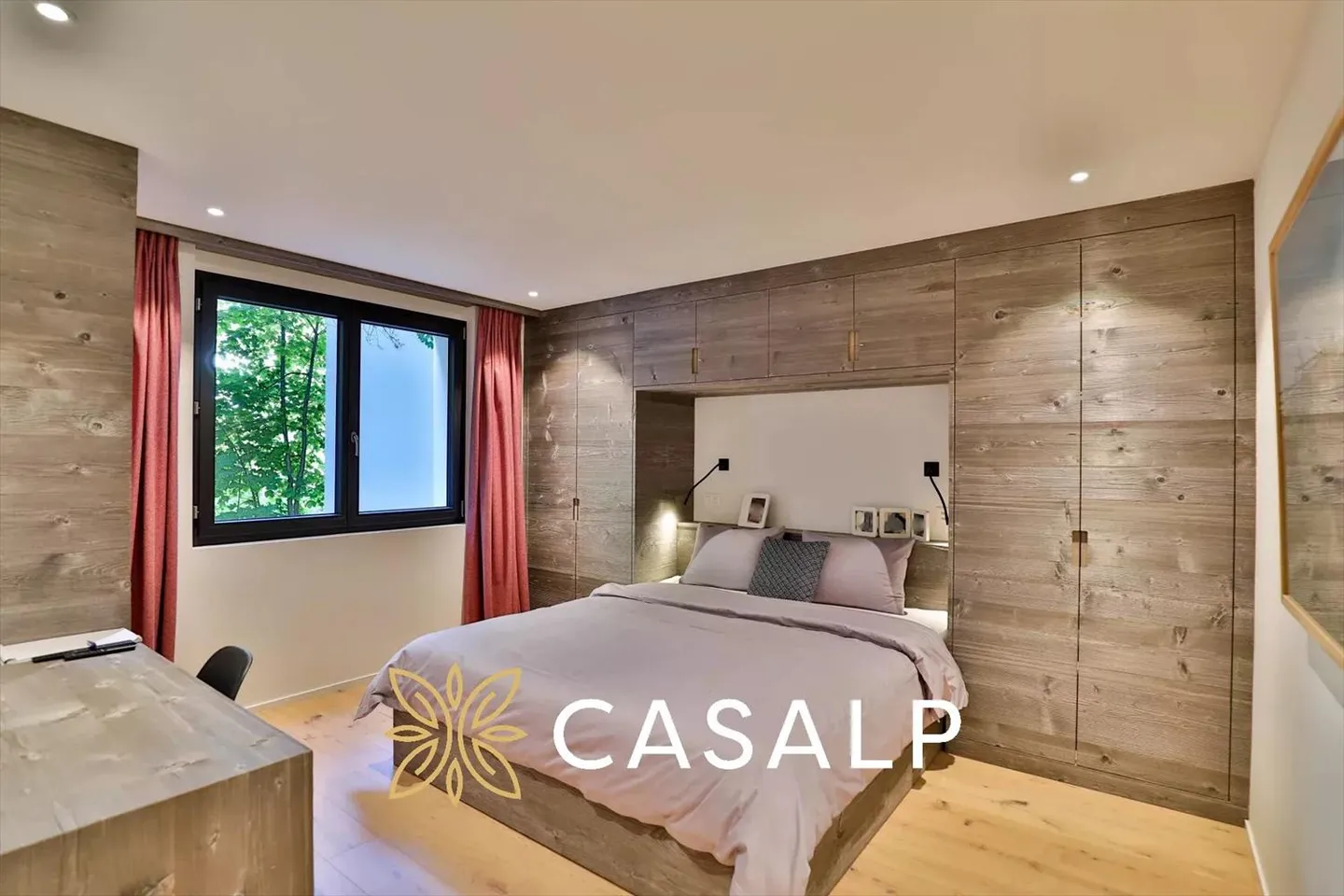 Spacious 5.5-Room Luxury Apartment - Photo 13 of 13