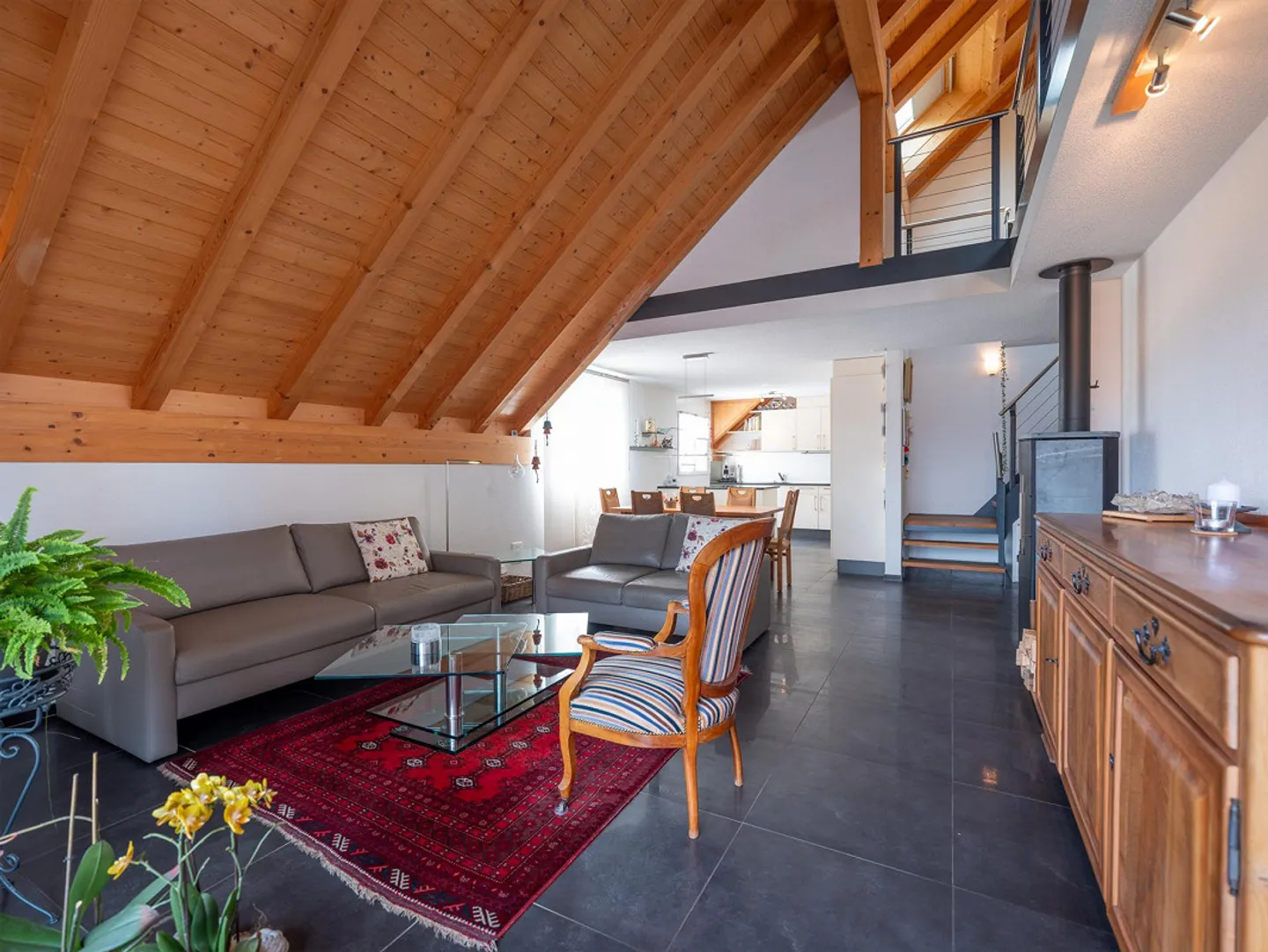 Modern 4.5-room maisonette apartment with Swedish stove - Photo 1 of 24