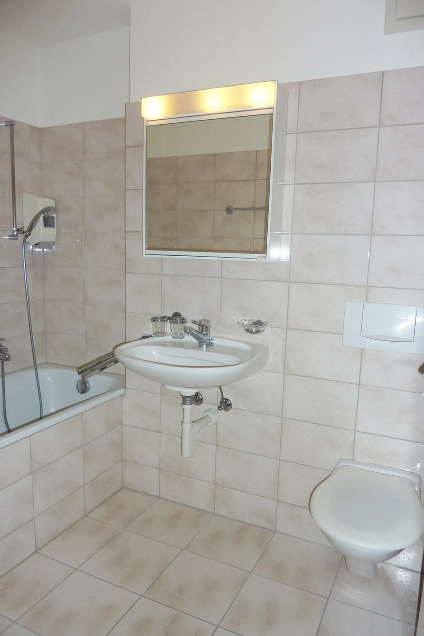 Wellness Oasis - Attractive Roof Maisonette Apartment! - Photo 6 of 11