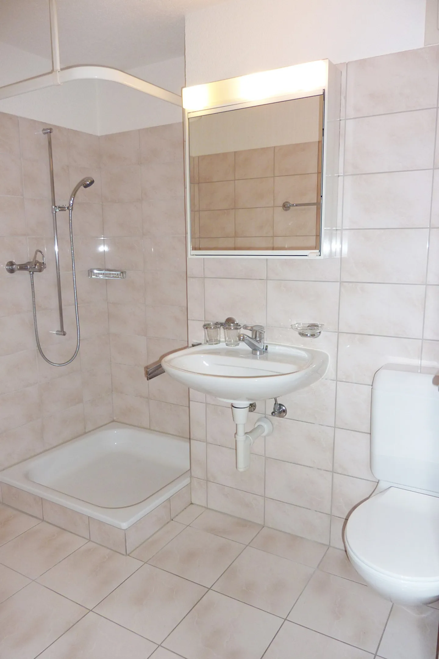 Wellness Oasis - Attractive Roof Maisonette Apartment! - Photo 7 of 11