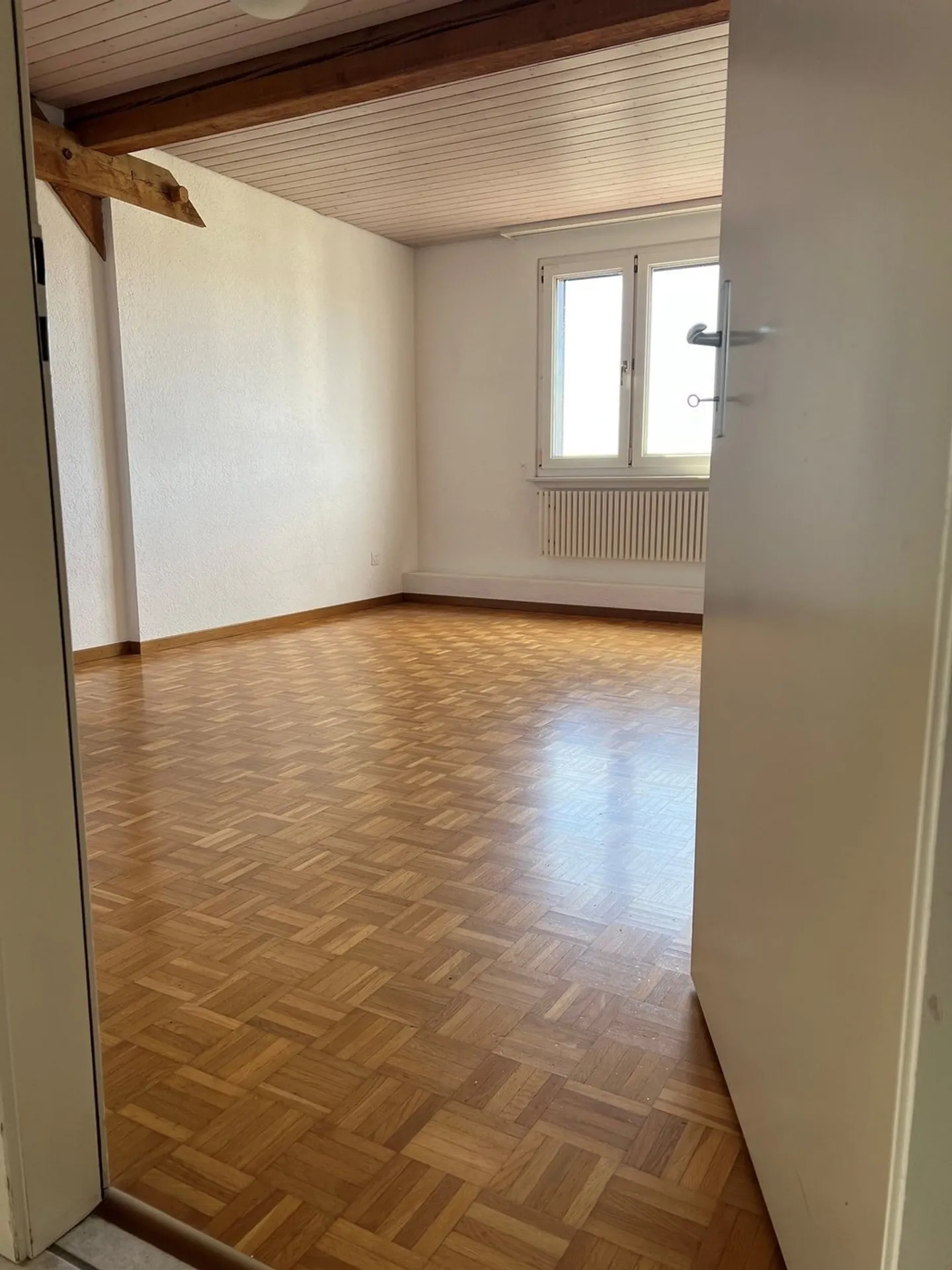Heimelige 3.5-Zimmerwohnung im Herzen von Düdingen zu vermieten - Foto 4 di 8