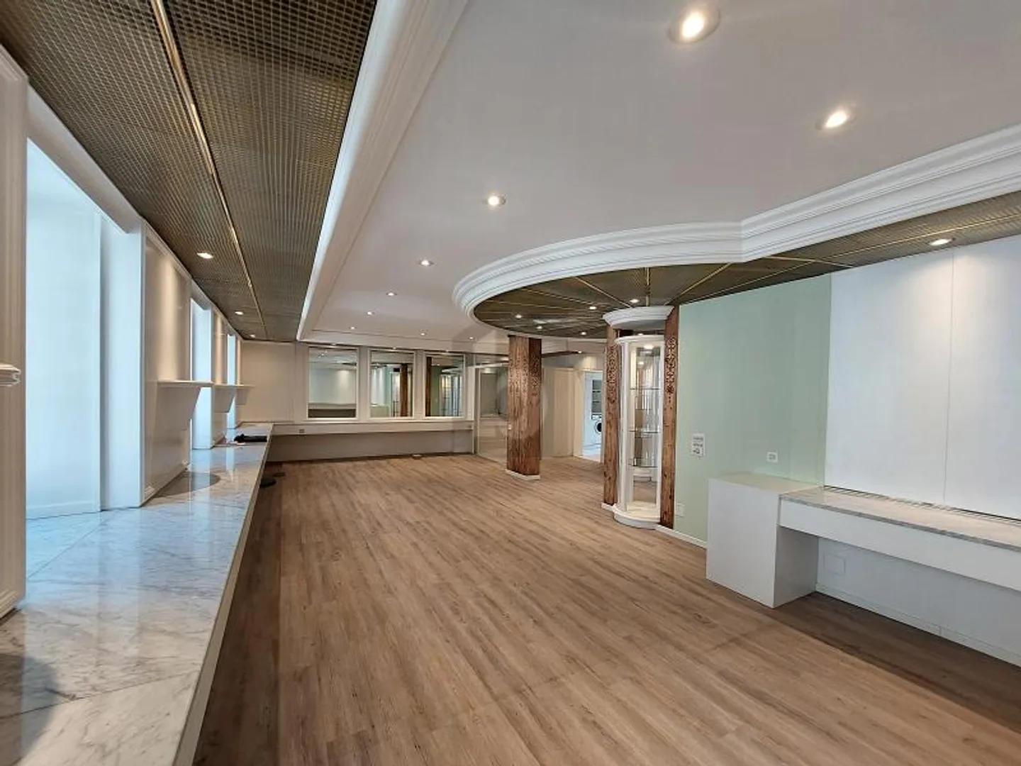 CENTRAL & MODERNE, IDÉAL POUR DES SALLES DE PRATIQUE / BUREAU - Photo 3 sur 6