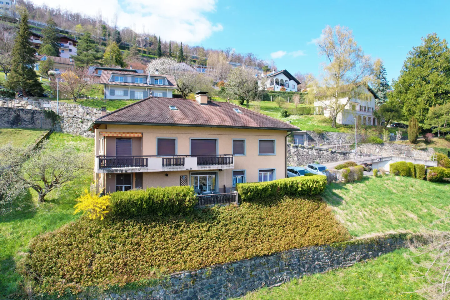 VILLA CON VISTA PANORAMICA NEL CUORE DI MONTHEY - Foto 1 di 7