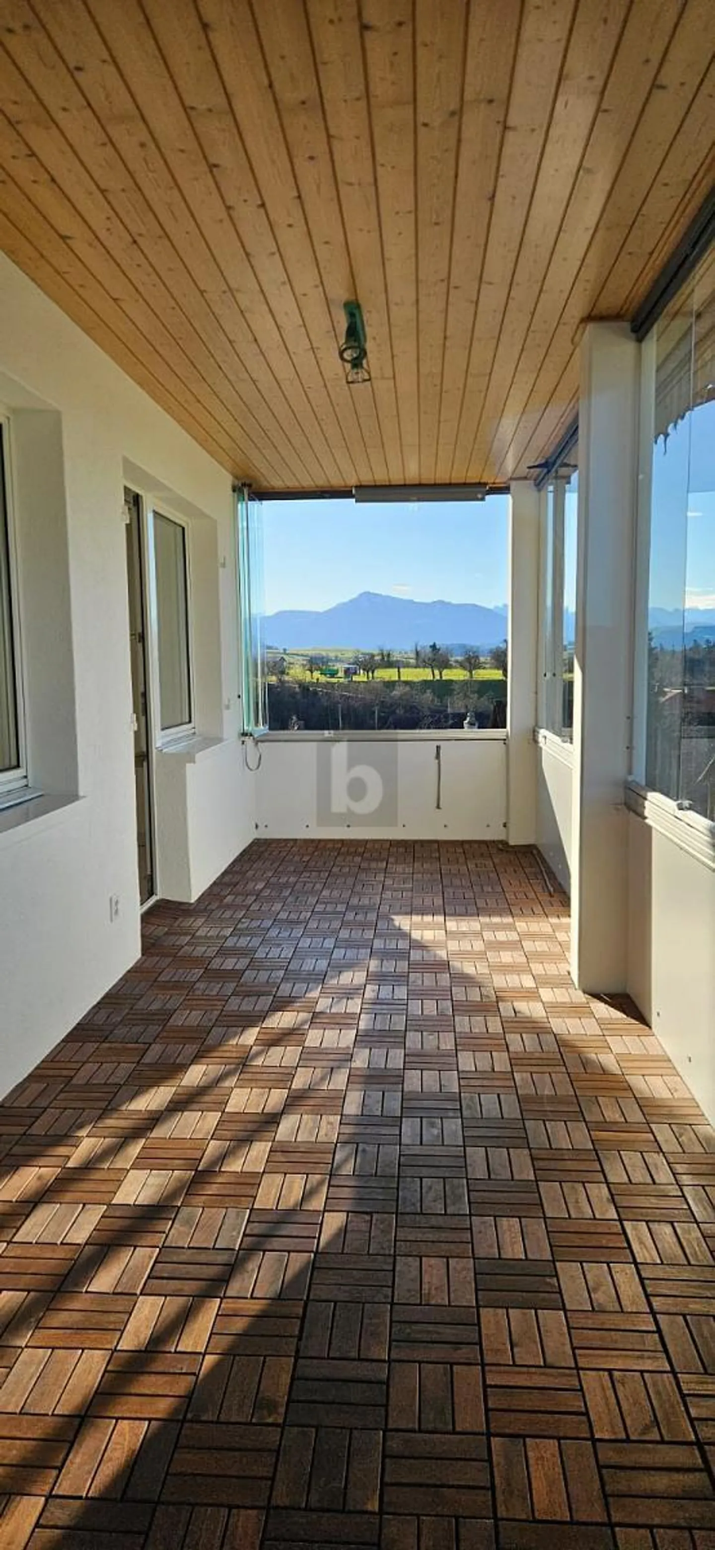 Geräumige Wohnung mit Aussicht - Foto 5 von 6