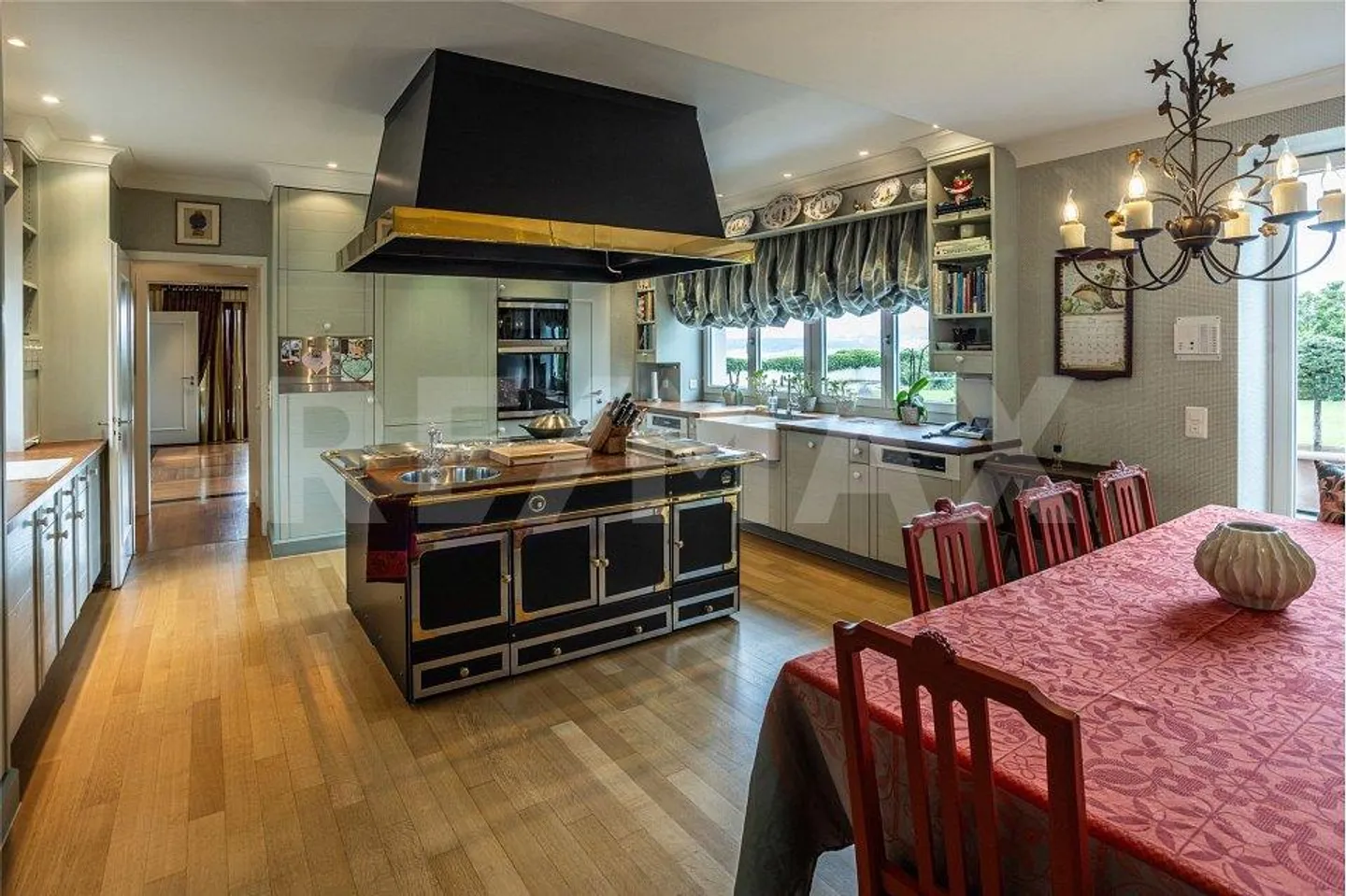 Exklusive Villa mit 13 Zimmern an bester Lage in Unterengstringen - Foto 5 von 13