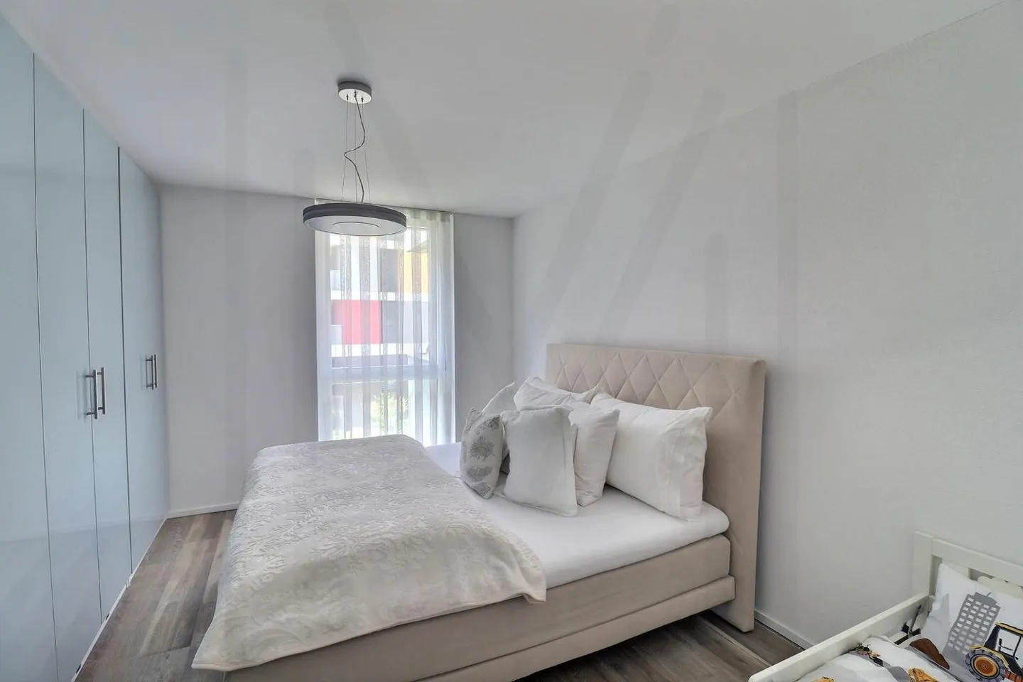 Ein zeitgenössischer Lebensstil nur wenige Schritte vom Zentrum von Bulle entfernt? Wunderschöne 3,5 Zimmer - Foto 3 von 12