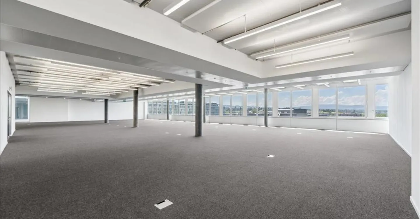 Office space for rent - Photo 3 of 13