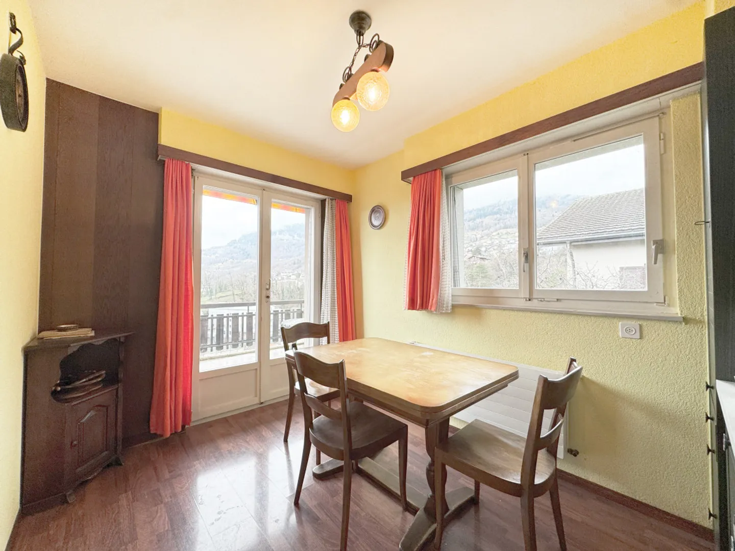 VILLA CON VISTA PANORAMICA NEL CUORE DI MONTHEY - Foto 6 di 7