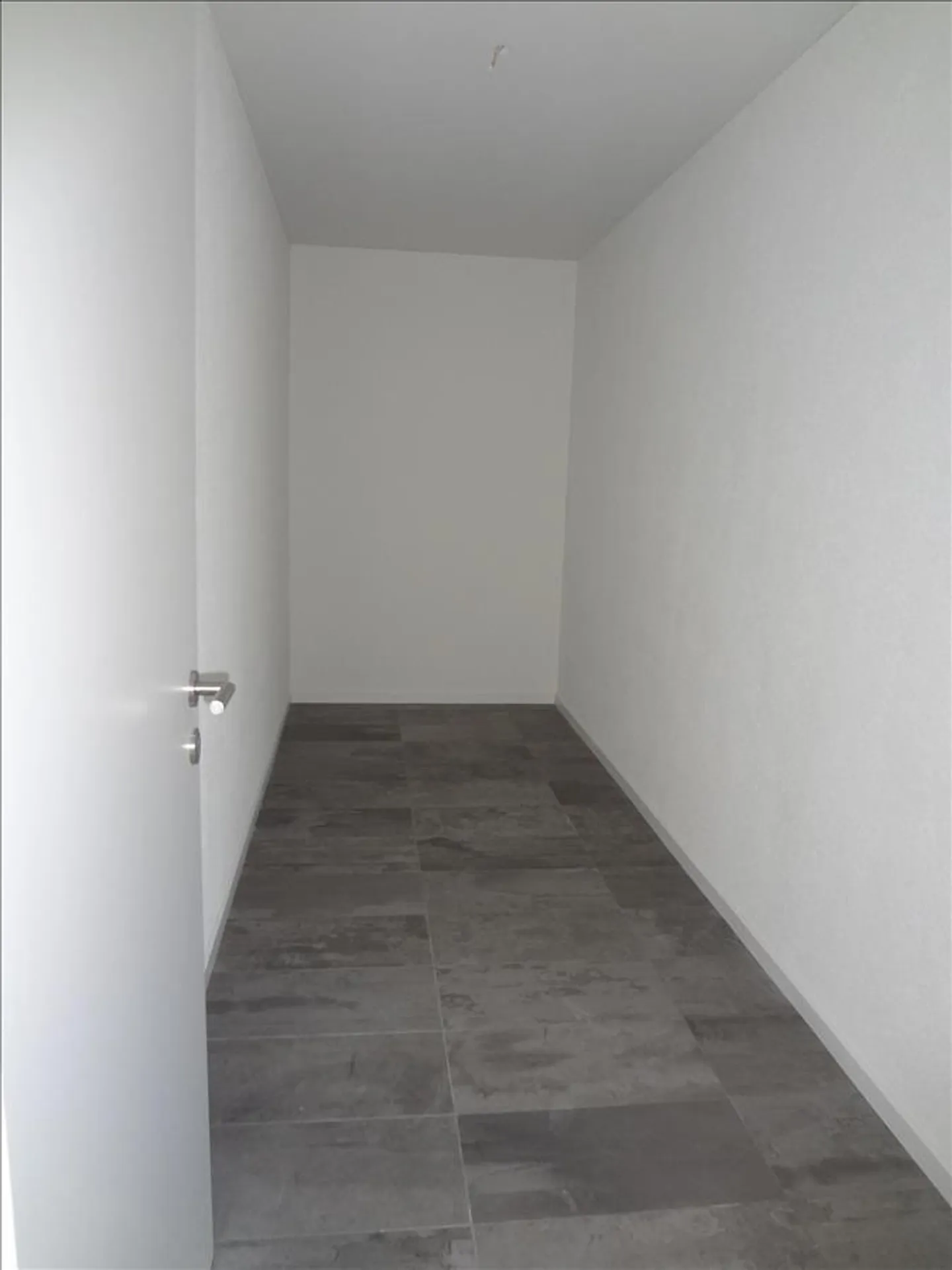 3.5 Room Apartment - Photo 9 of 10