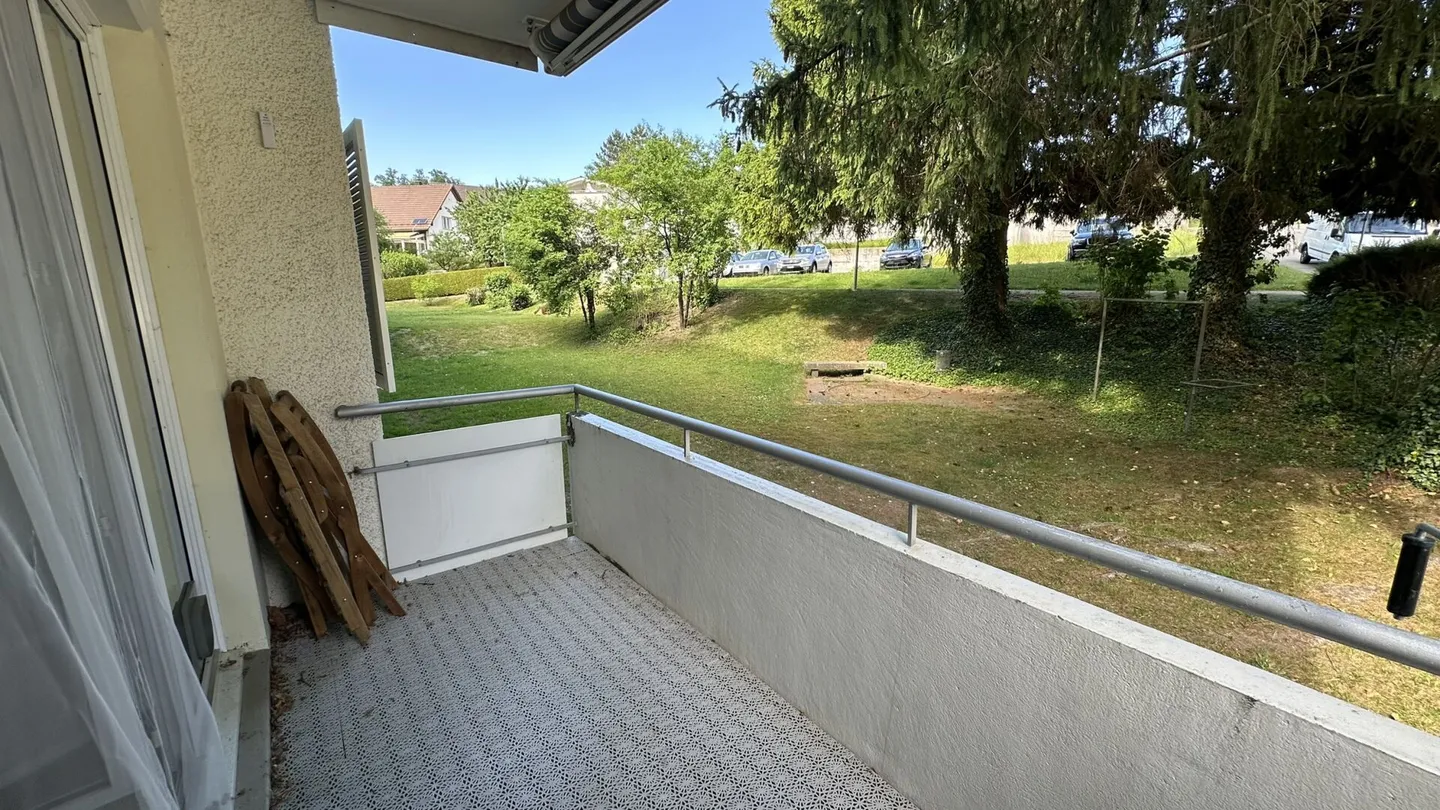 Appartement attrayant de 4 pièces dans un emplacement central à Pfäffikon - Photo 2 sur 9