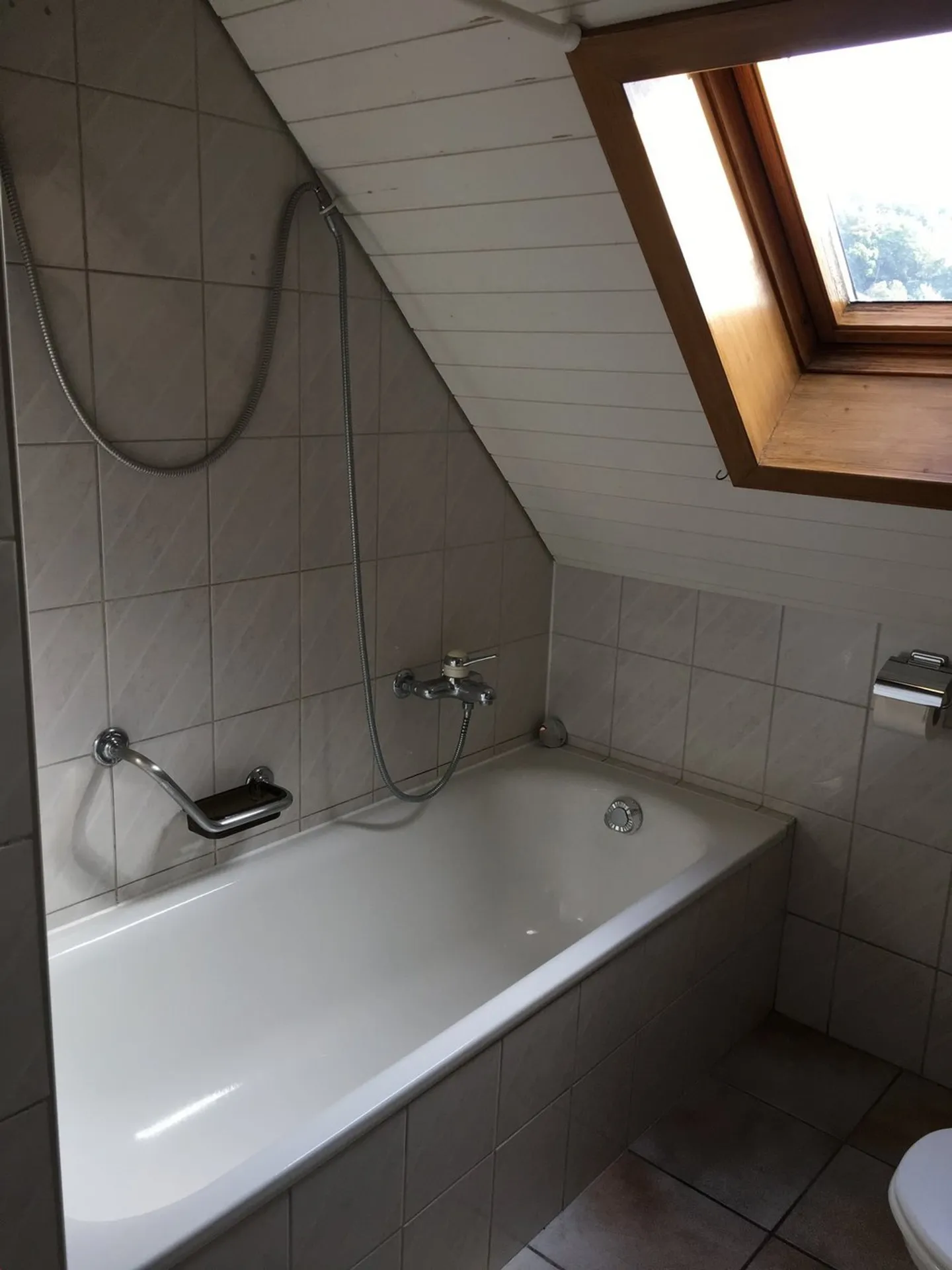 Heimelige 3.5-Zimmerwohnung im Herzen von Düdingen zu vermieten - Foto 7 di 8