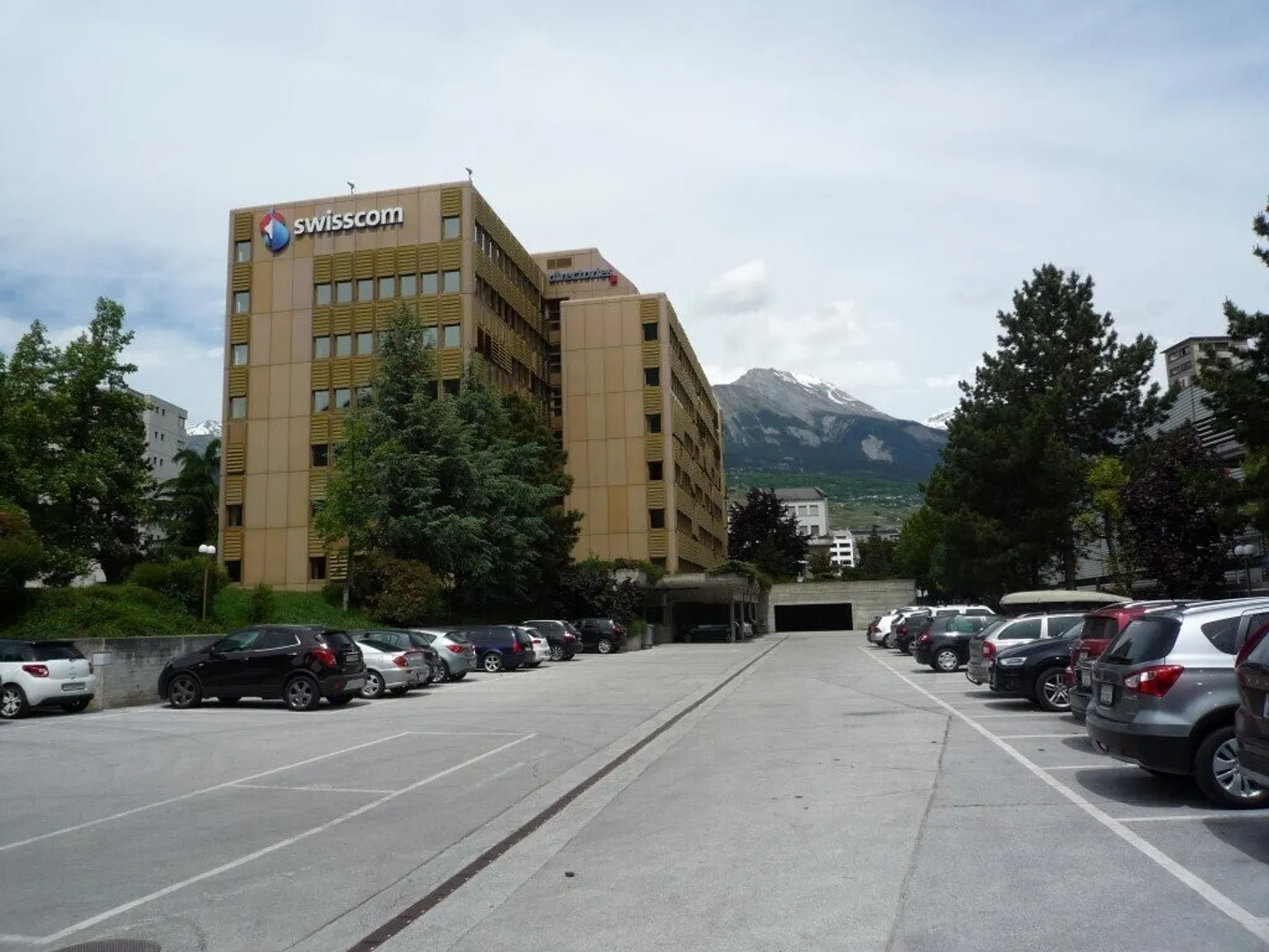 Zu vermieten ein Außenparkplatz neben dem Bahnhof Sion - Foto 1 von 2