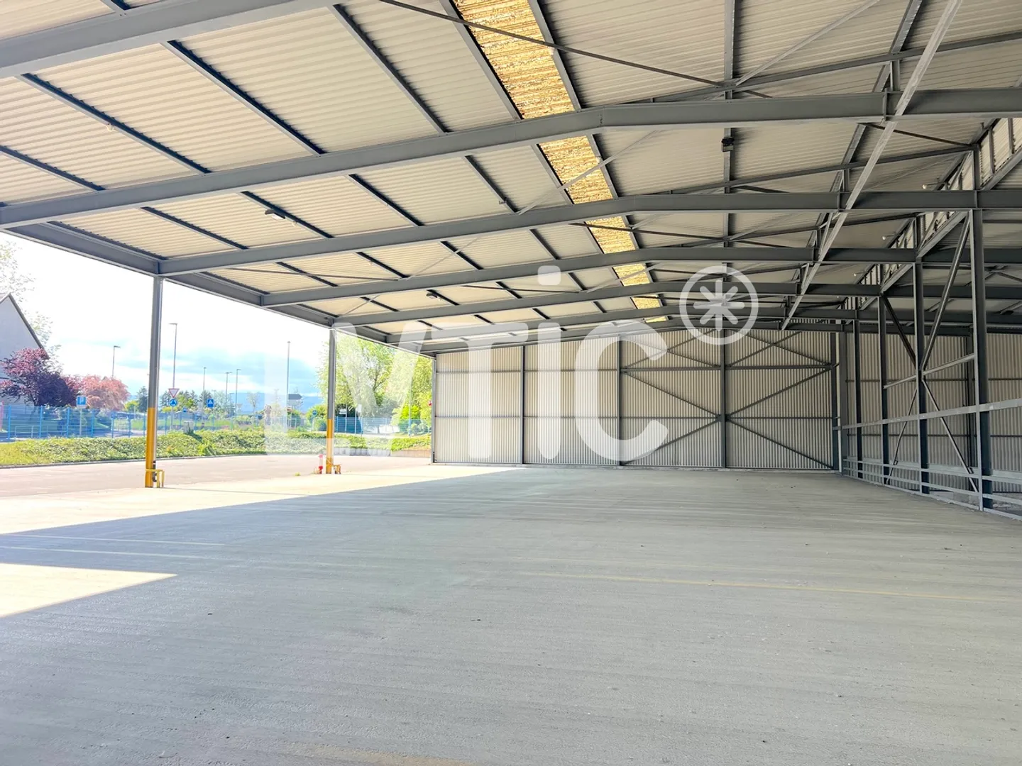 Storage halls of 12,000 m2 divisible from 1,000 m2 for rent in St Prex - Photo 6 of 13