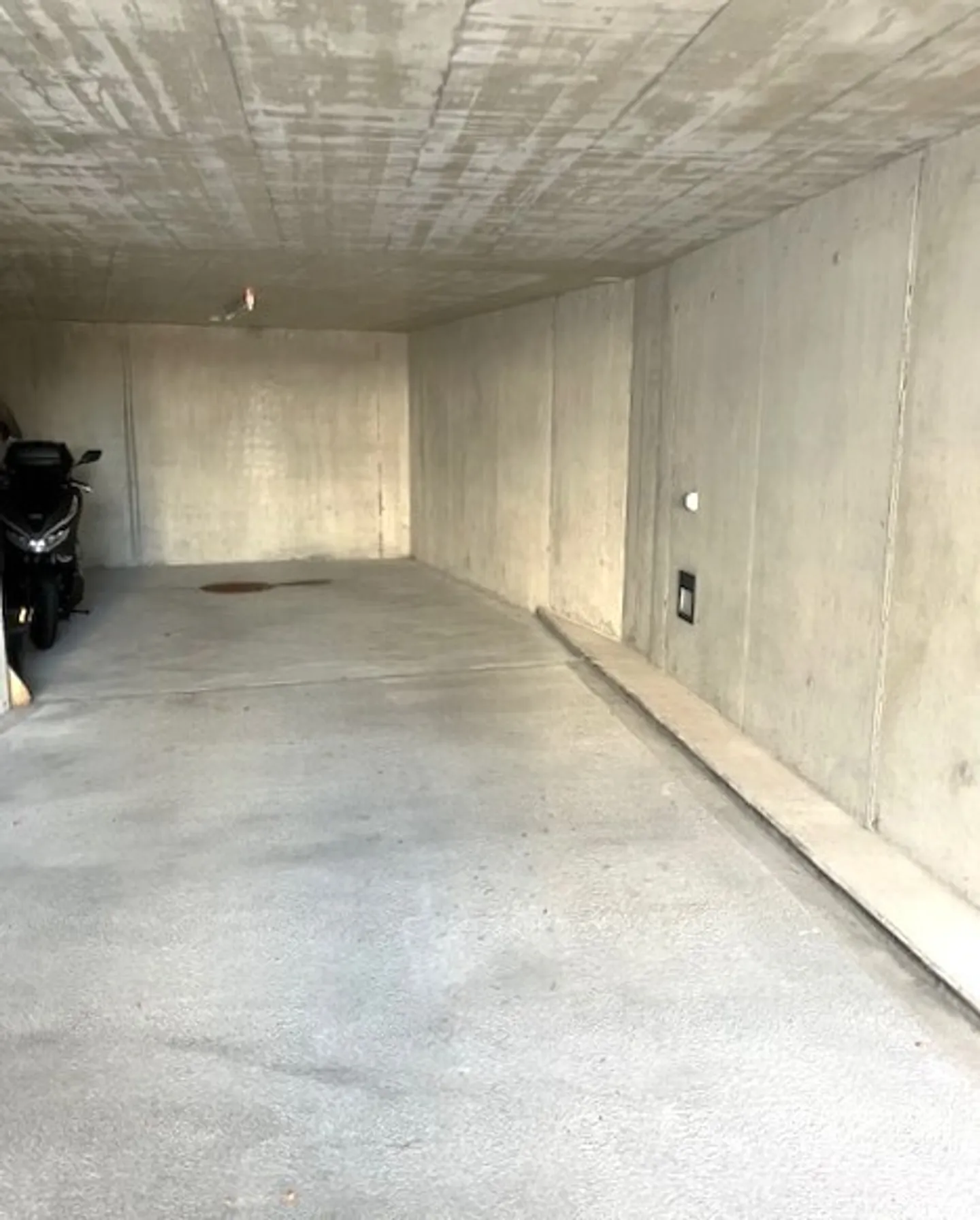 Large covered parking space - Photo 1 of 3