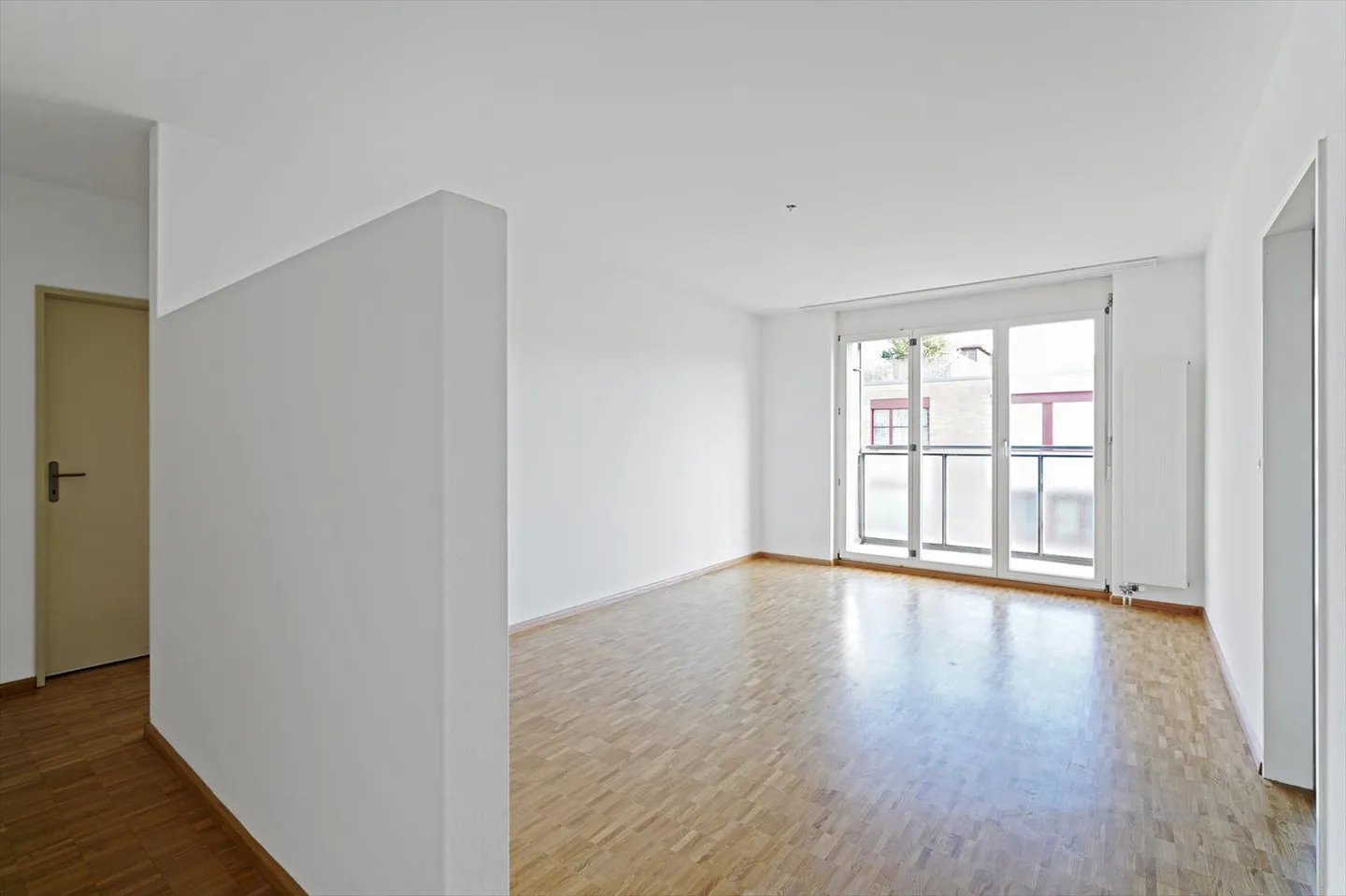 Modern apartment in the best location - Photo 2 of 6