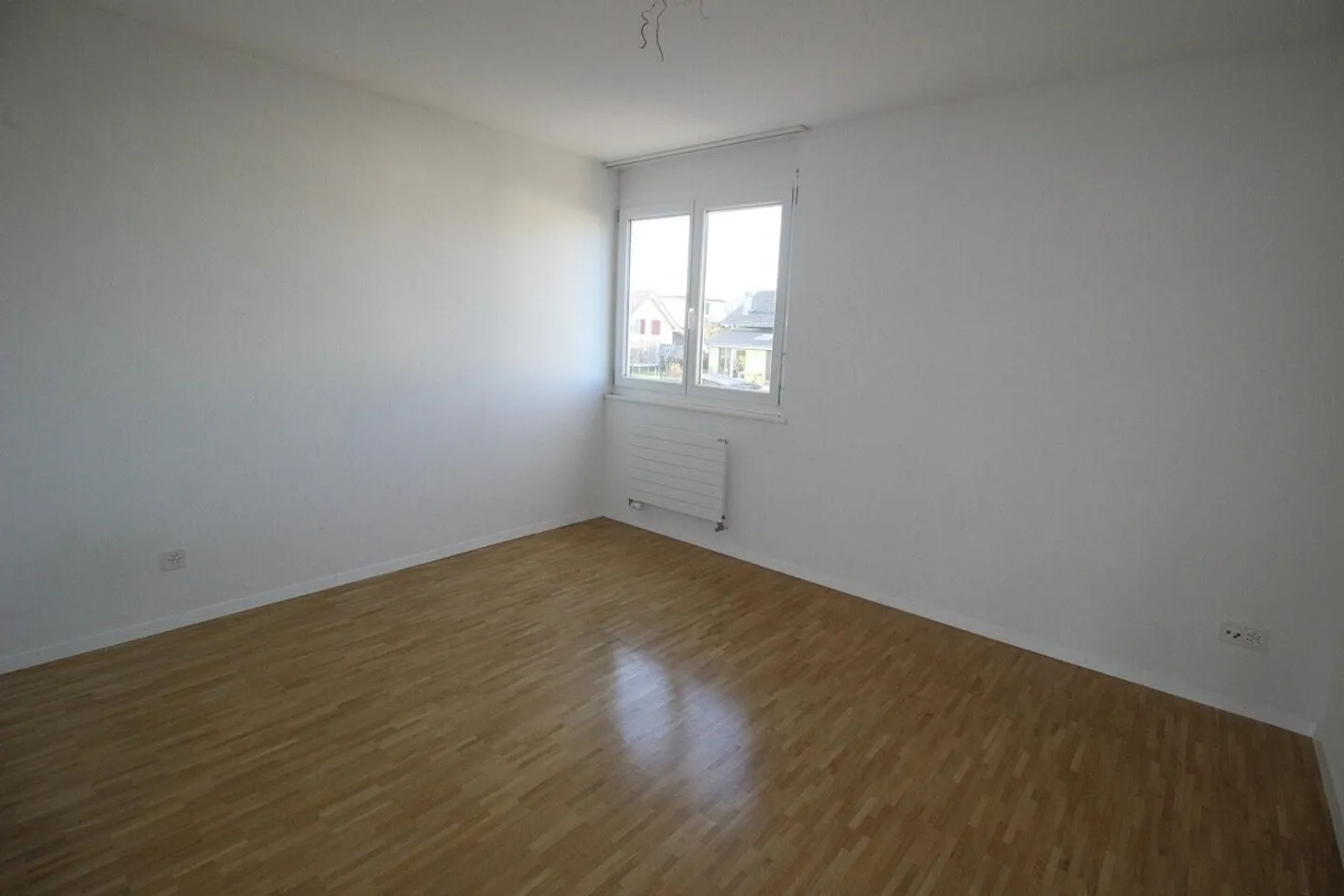 Spacious accommodation of approximately 93 m2 located in a contemporary building - Photo 7 of 12