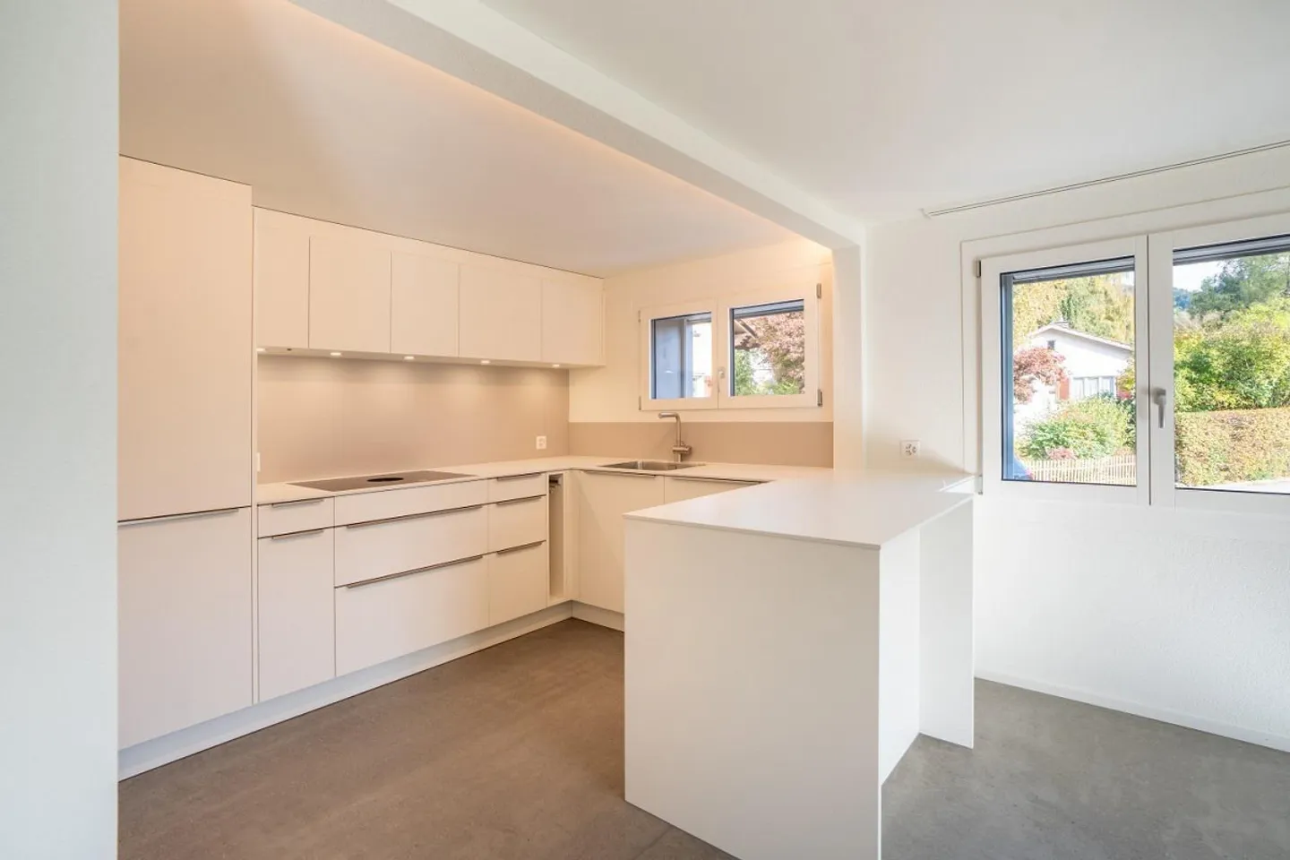 First occupancy: Living oasis with large terrace and private garden area - Photo 2 of 7