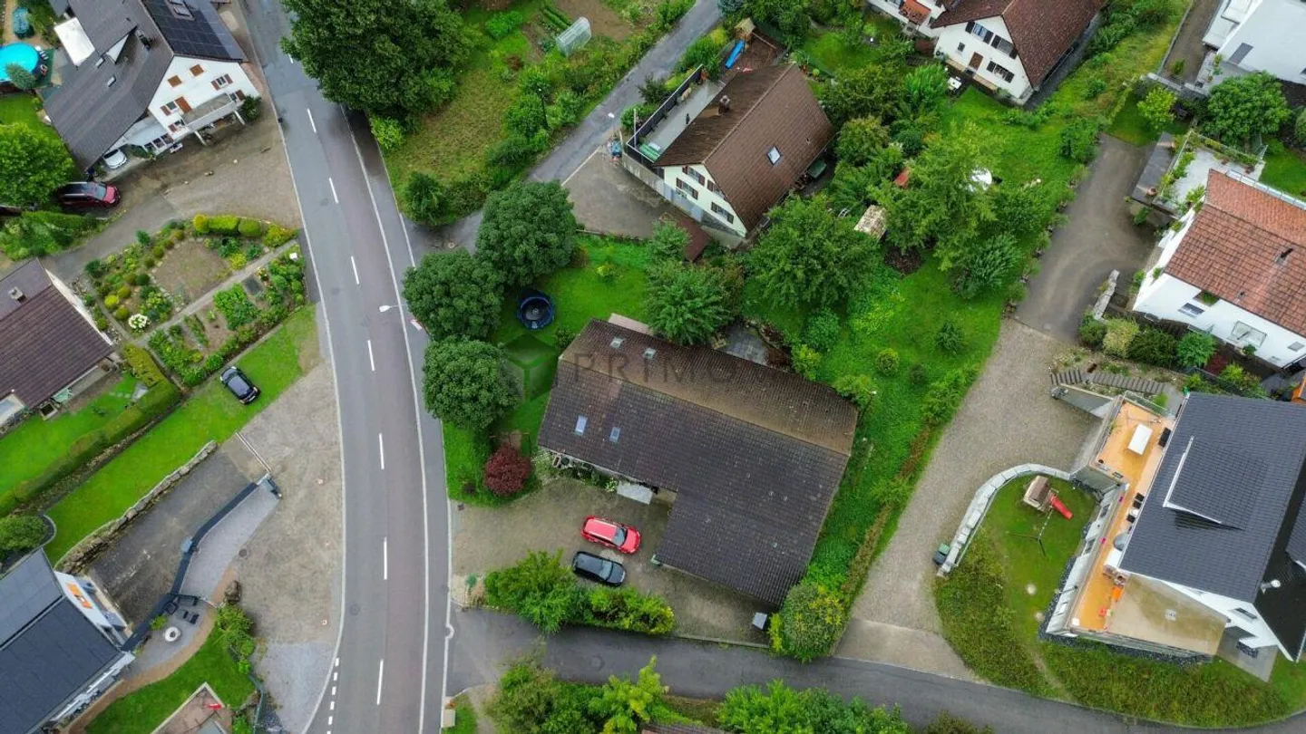 Investitori attenzione: Terreno con 3 case a schiera - Fattibilità... - Foto 1 di 2