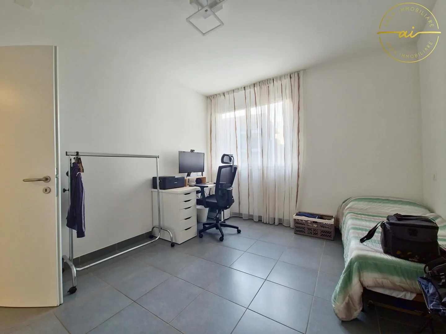 APPARTEMENT LUMINEUX DE 3.5 PIÈCES AVEC VUE OUVERTE - Photo 12 sur 13