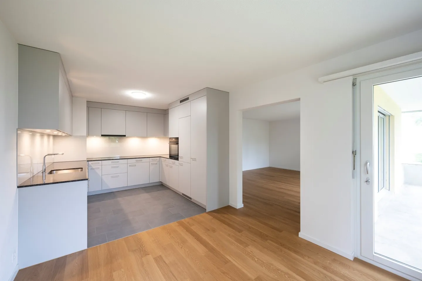 Your new home in freshly renovated apartment! - Photo 9 of 12