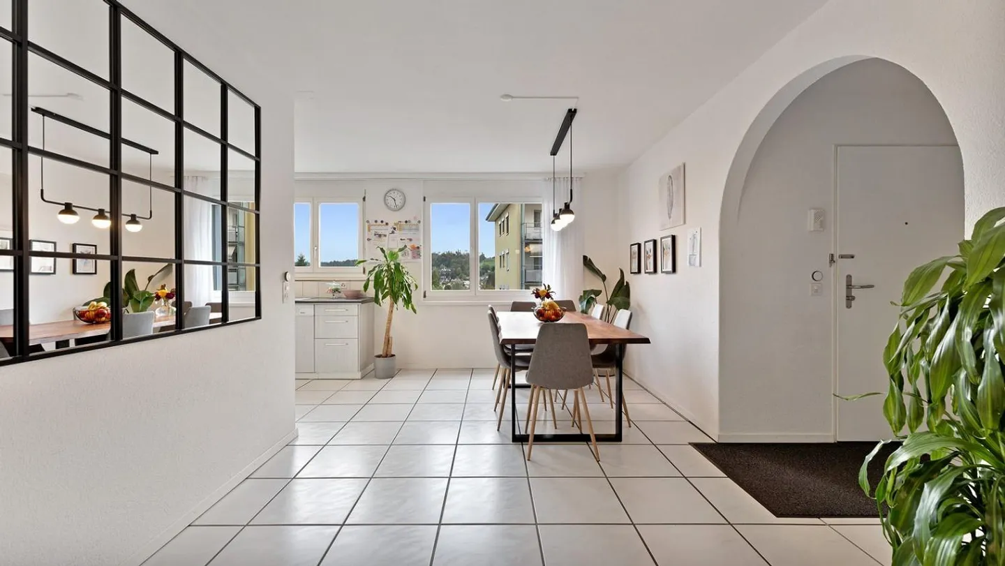 Finalmente proprietà spazioso appartamento di 4.5 stanze a Menziken - Foto 4 di 13