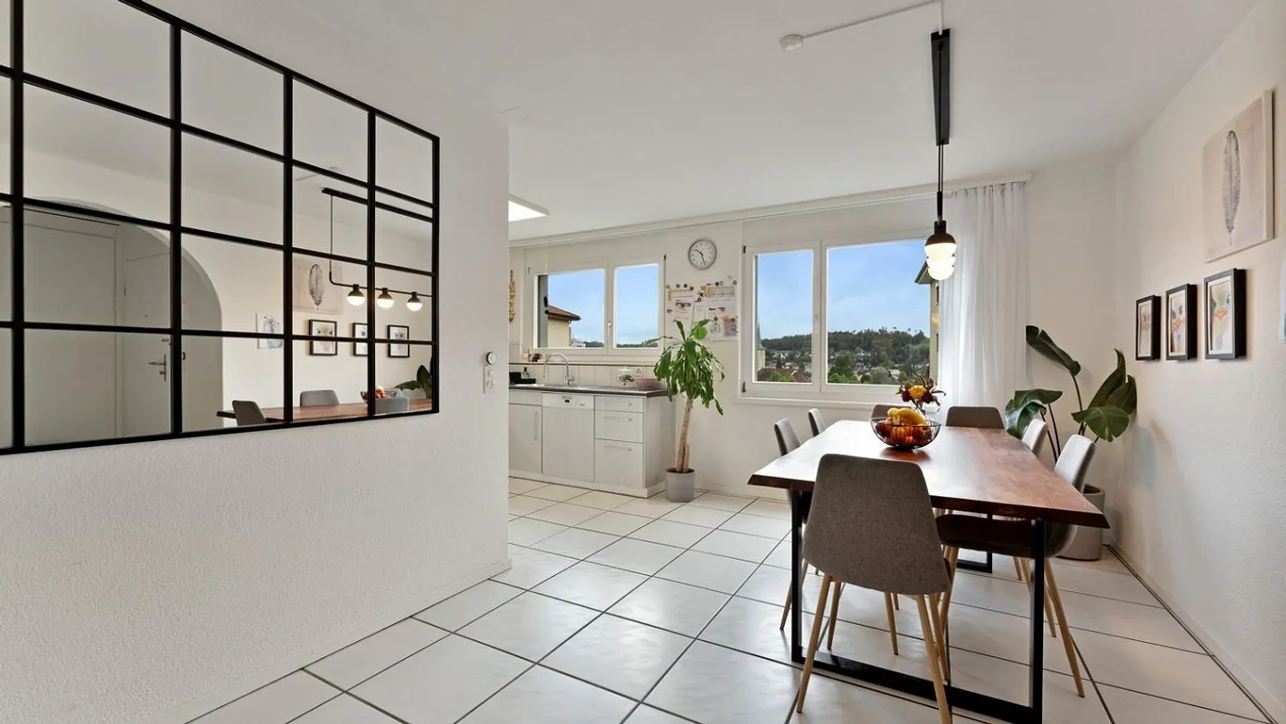 Finalmente proprietà spazioso appartamento di 4.5 stanze a Menziken - Foto 5 di 13