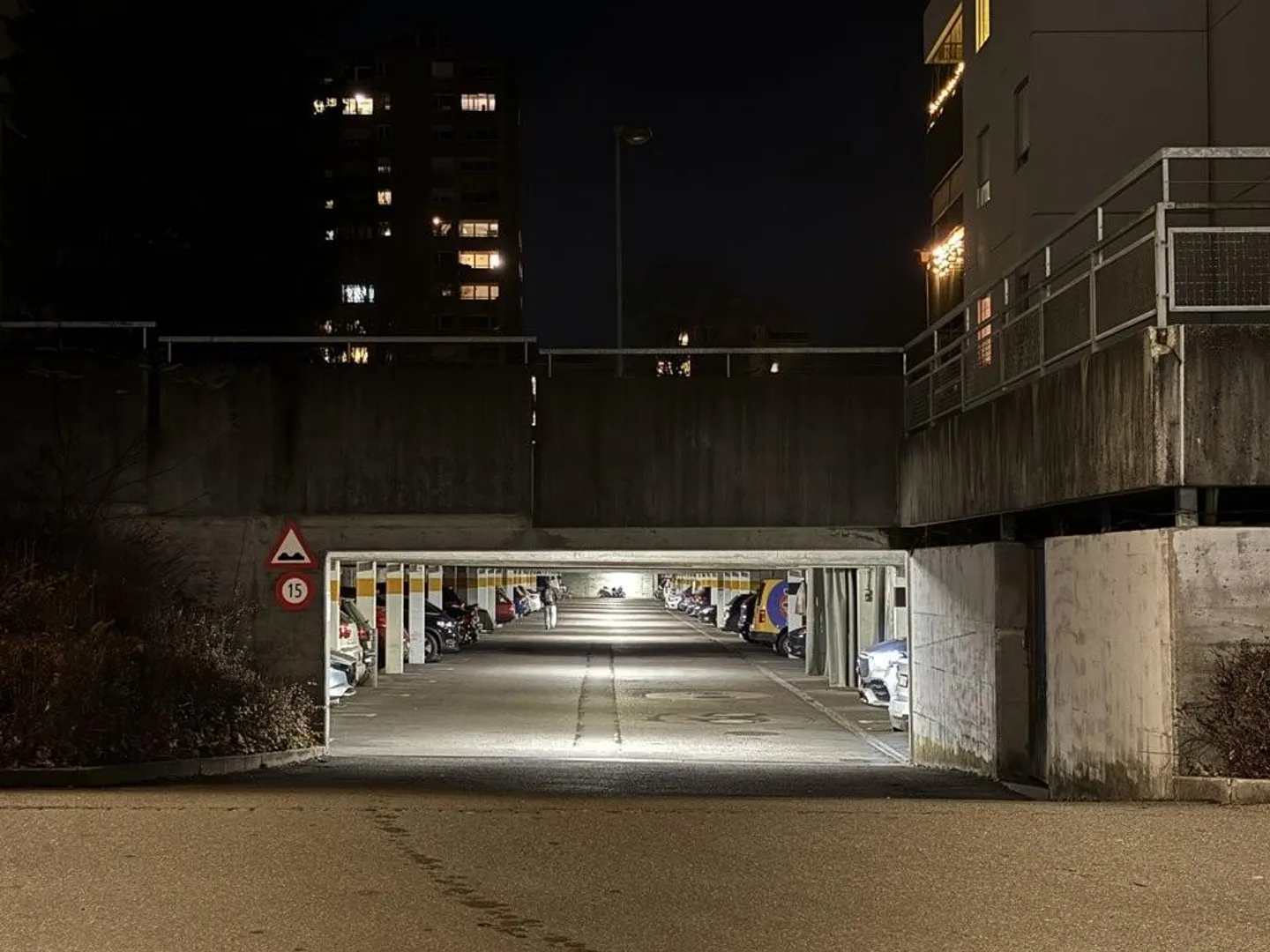 Posto auto sotterraneo a Bümpliz - Foto 2 di 2