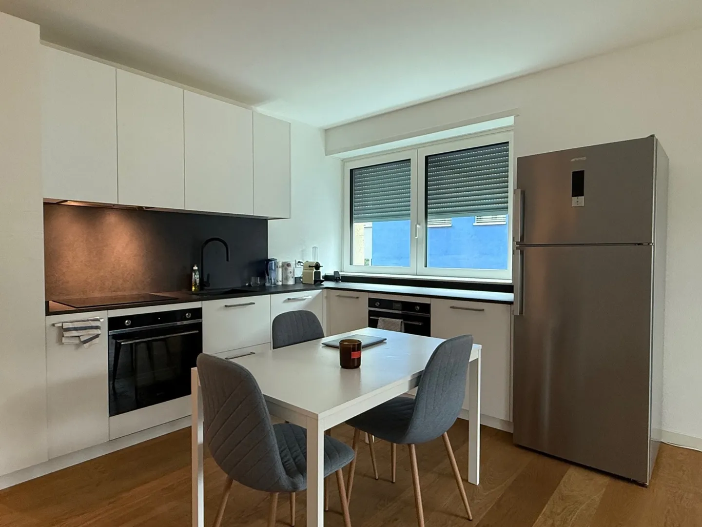 GROSS UND MODERN 2.5 ZIMMER. ZENTRAL MIT KLIMAANLAGE - Foto 3 von 8