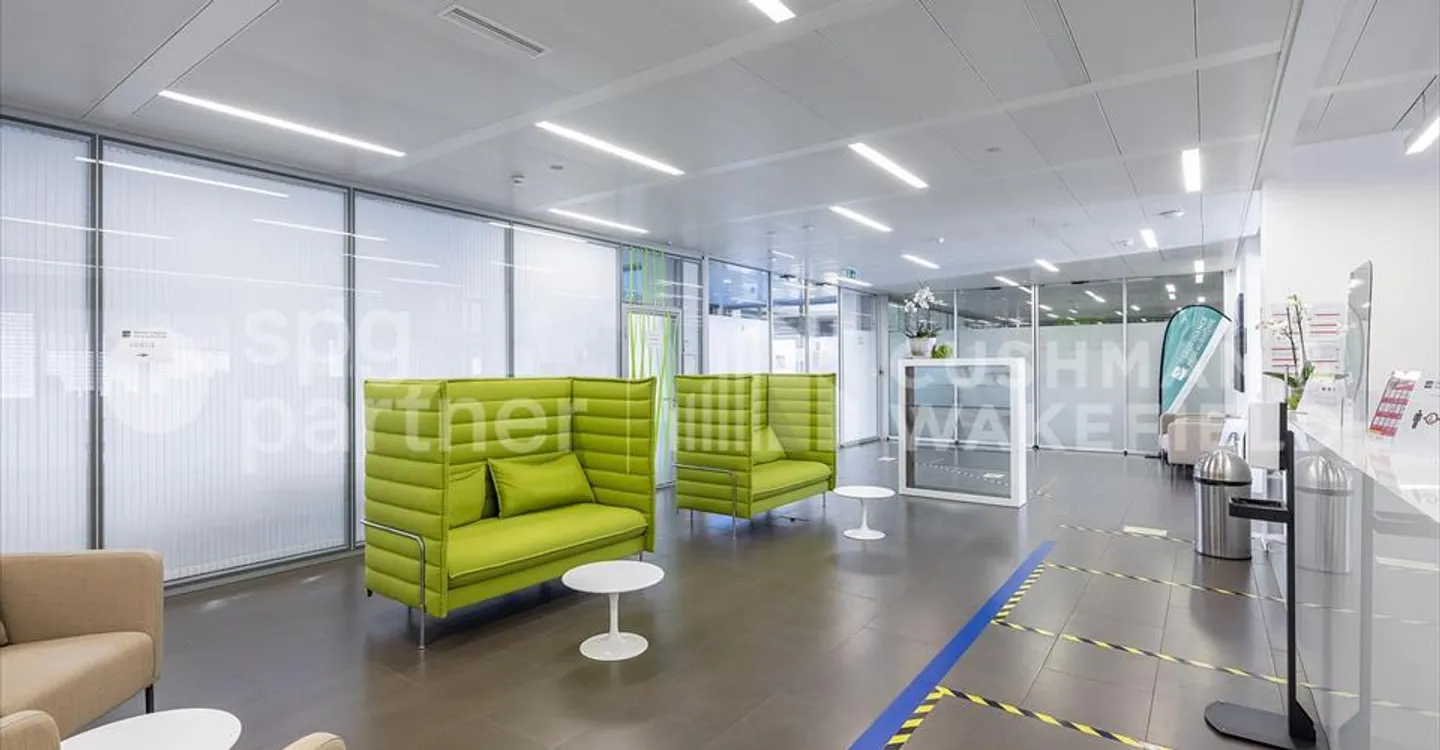 Office space for rent - Photo 3 of 11