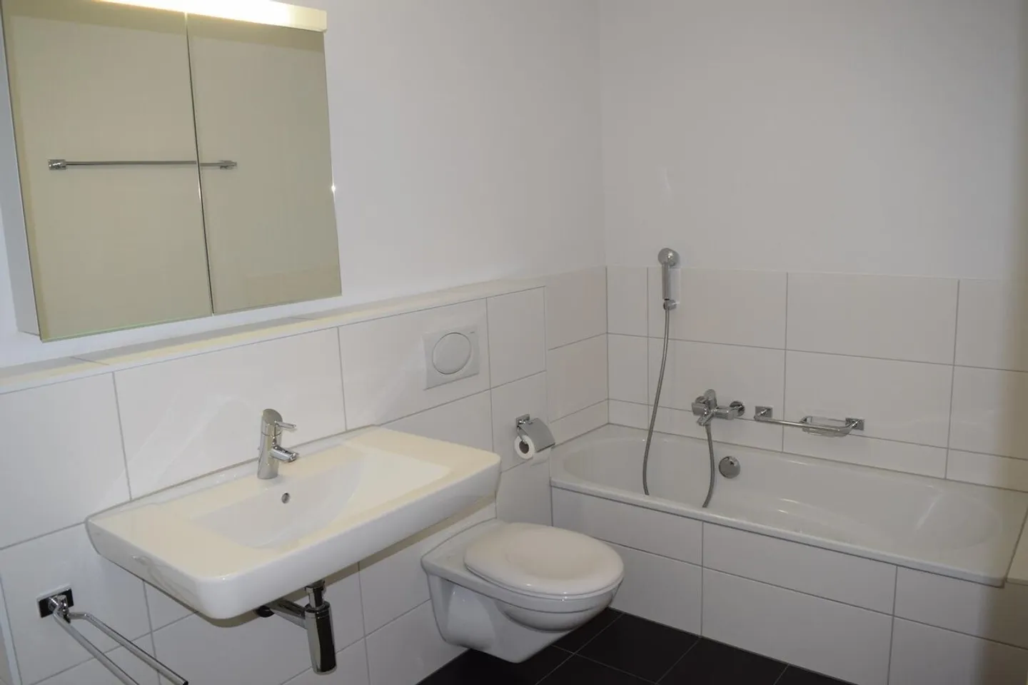 Beautiful, nearly new 3.5-room apartment on the 2nd floor - Photo 8 of 8