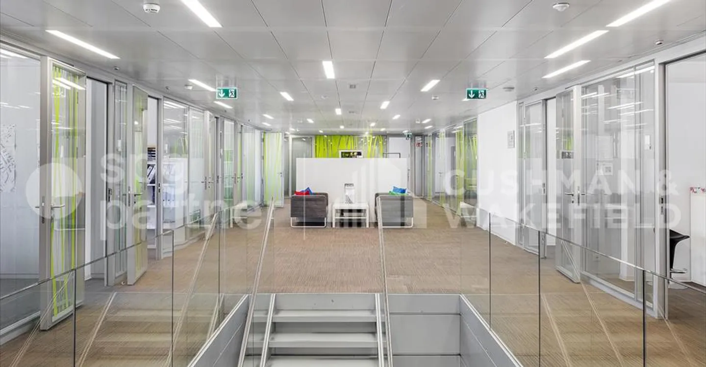 Office space for rent - Photo 1 of 11