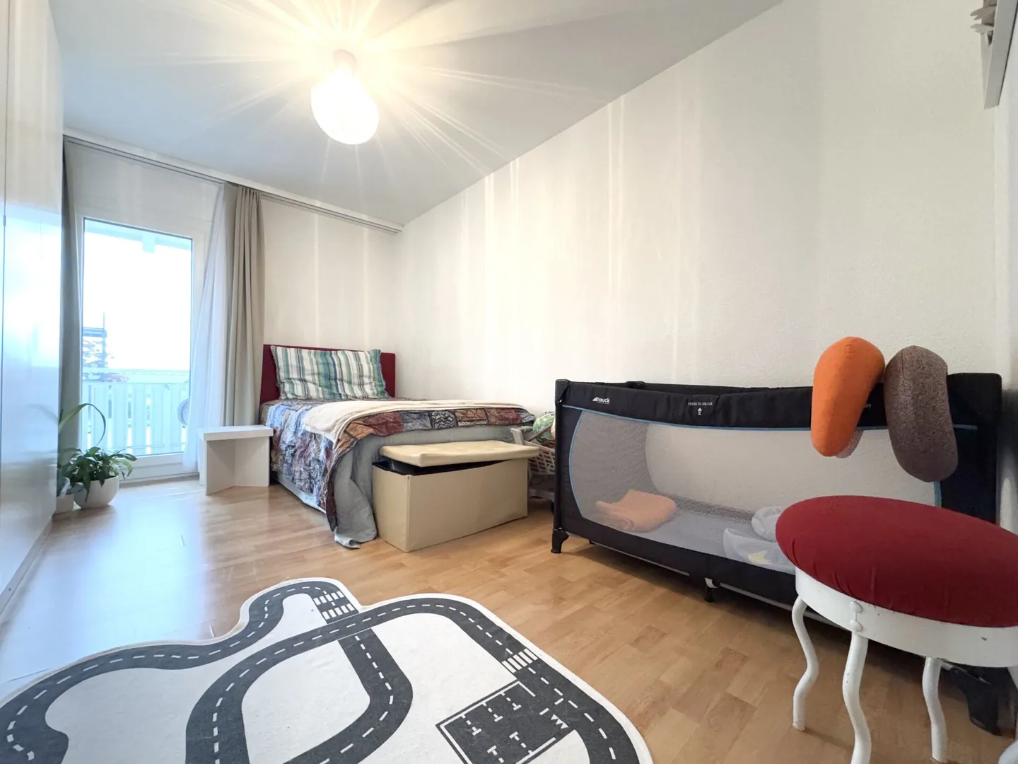 Finalmente a casa con tanto spazio e idillio da giardino! - Foto 5 di 8