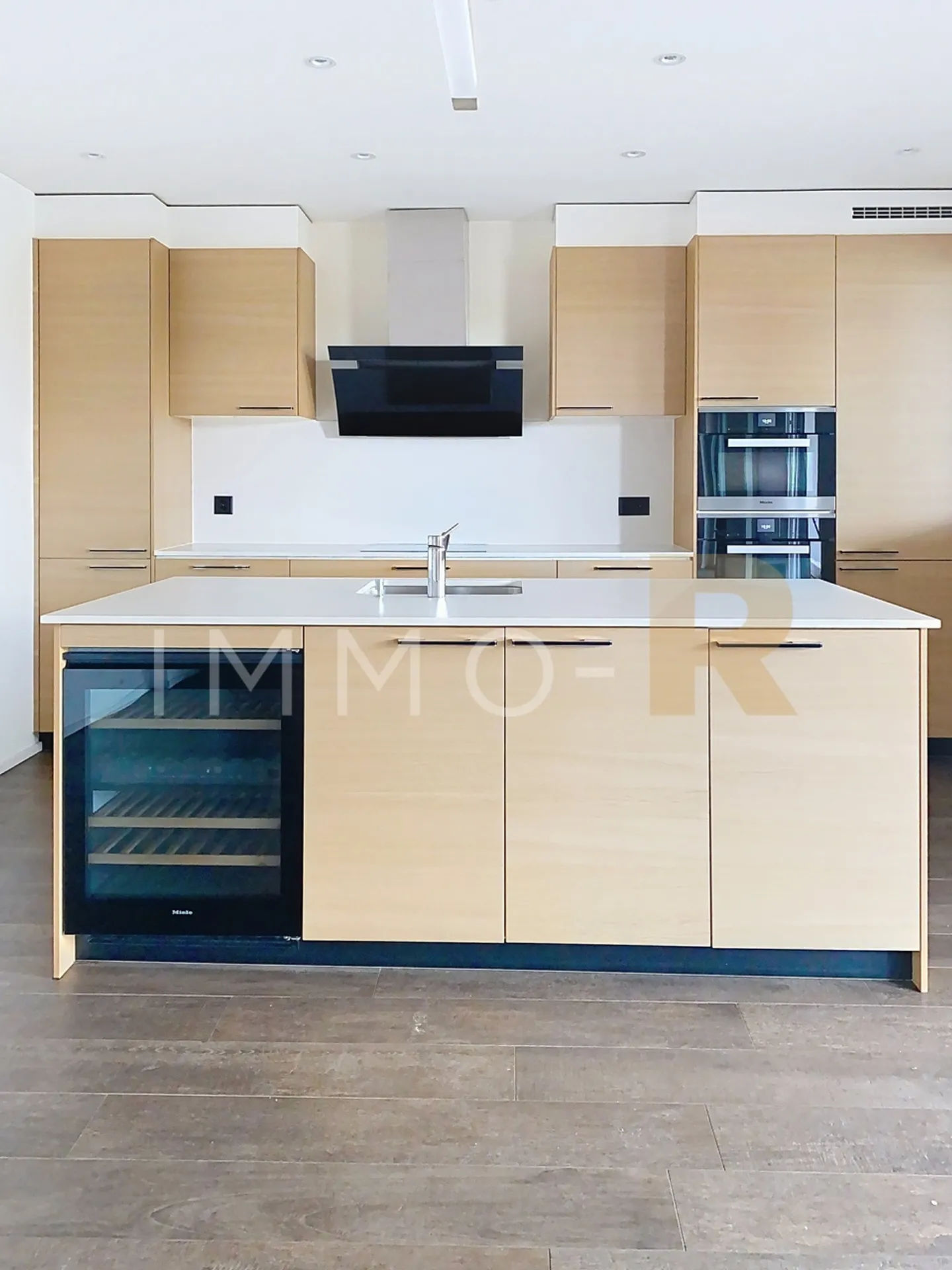 Wunderschöne 4.5-Zimmer-Wohnung mit großem Balkon - Foto 2 von 12