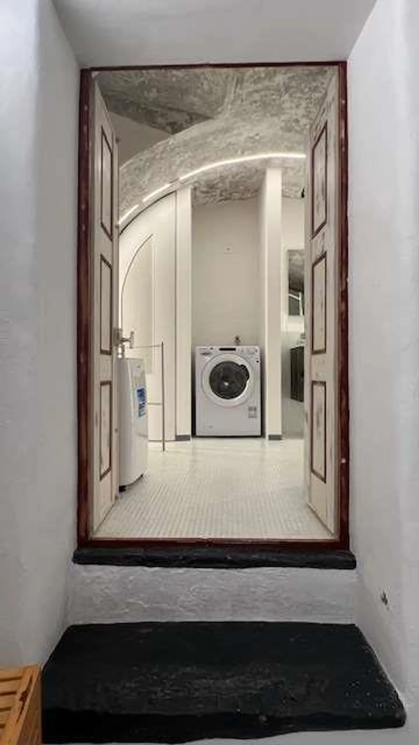 Morcote bâtiment historique rénové et meublé pour investissement - Photo 10 sur 13
