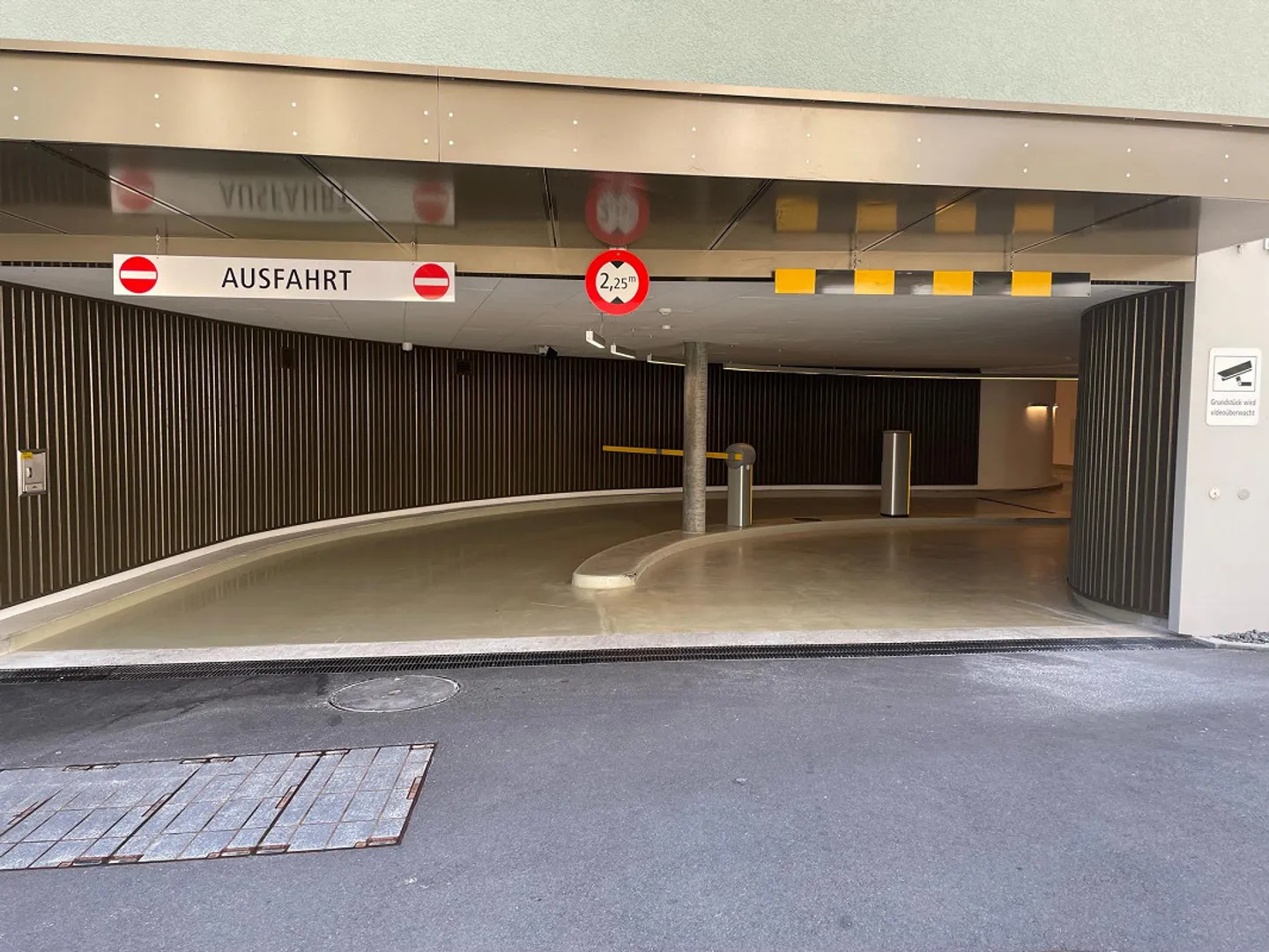 Posto auto - Hergiswil - Foto 1 di 1