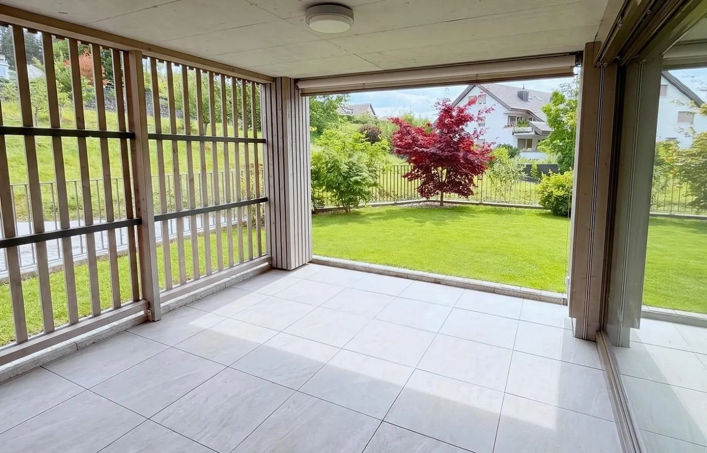Appartamento al piano terra con giardino privato di 70 m², sauna, casa intelligente - Foto 2 di 11