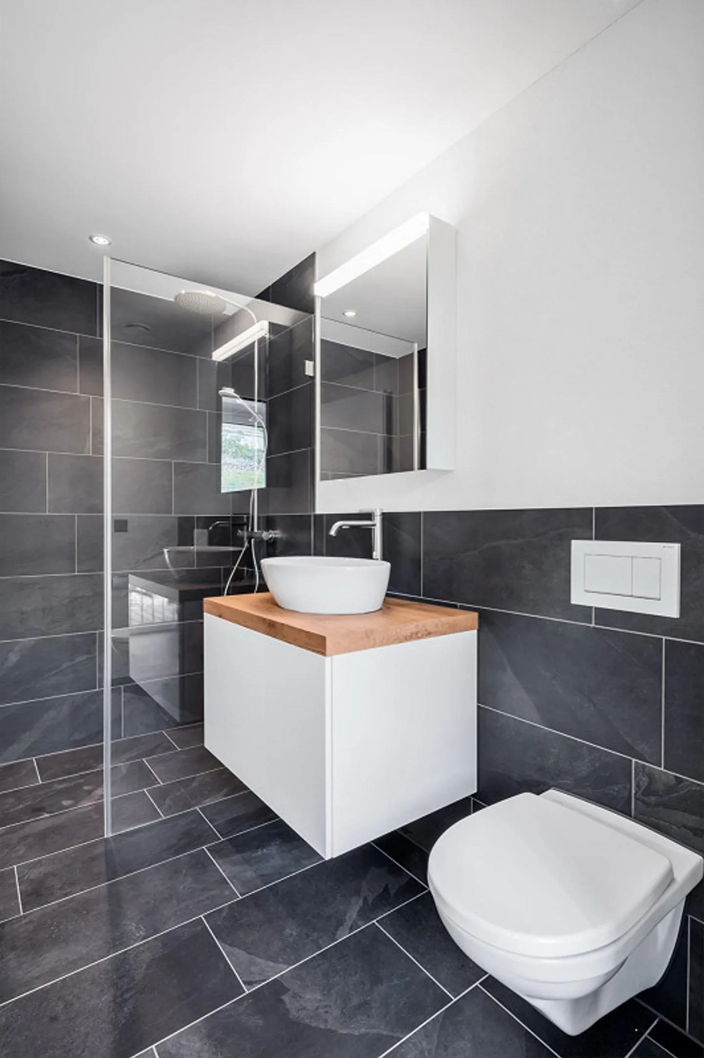 Appartamento al piano terra con giardino privato di 70 m², sauna, casa intelligente - Foto 7 di 11