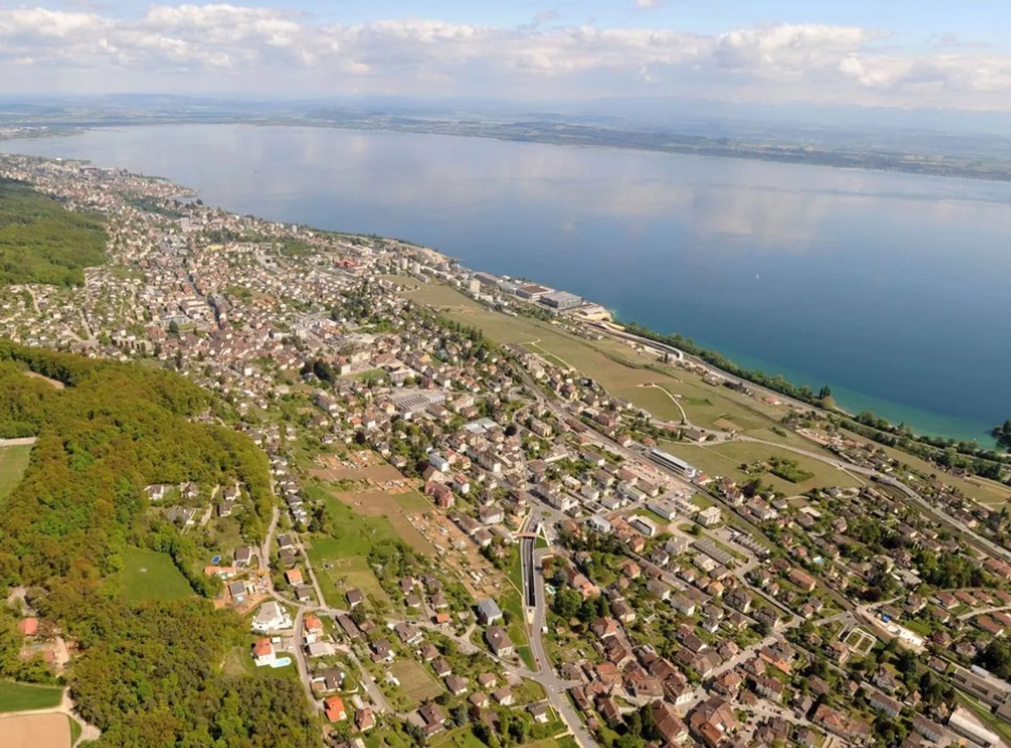 NEW HOUSING FOR SALE - NEUCHÂTEL COAST - Photo 1 of 1