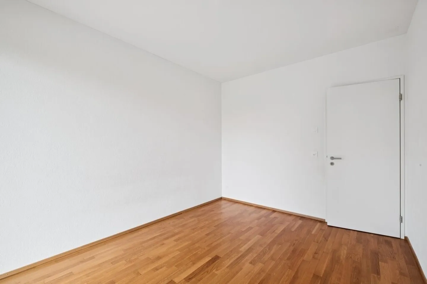 Beaucoup d'espace de vie et deux espaces de sièges couverts - Photo 7 sur 12